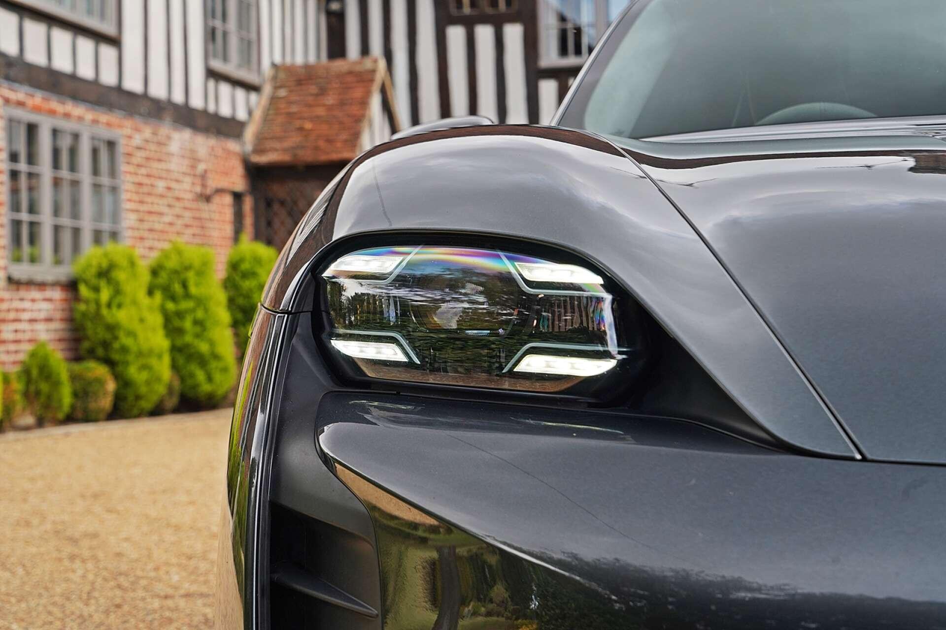 Porsche Taycan view 10