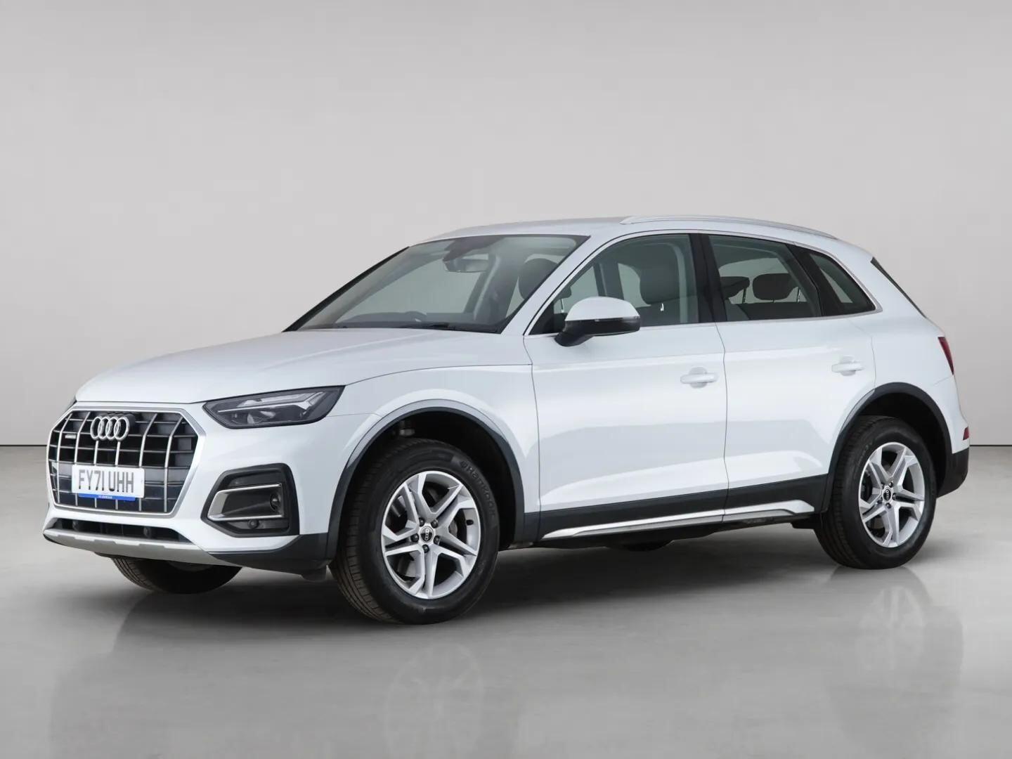 Audi Q5 view 2