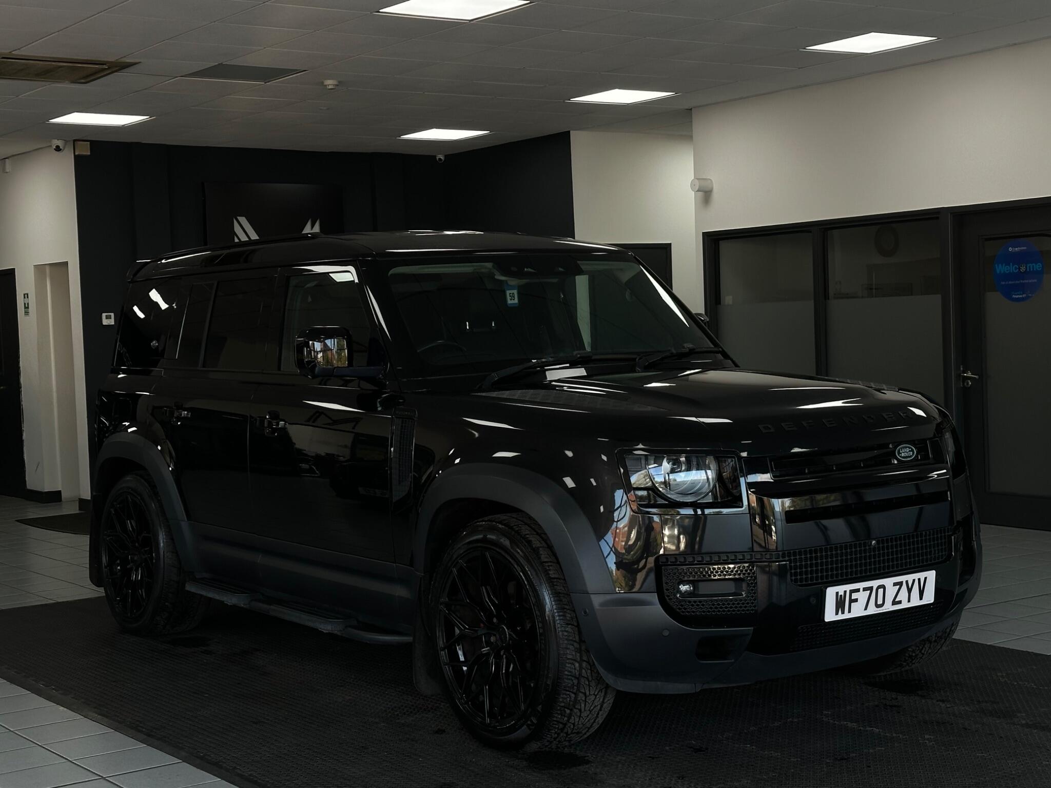 Land Rover Defender 110 main image