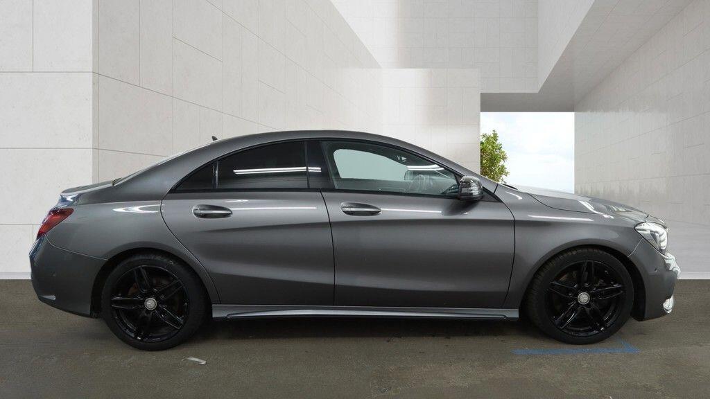 Mercedes-Benz Cla view 10
