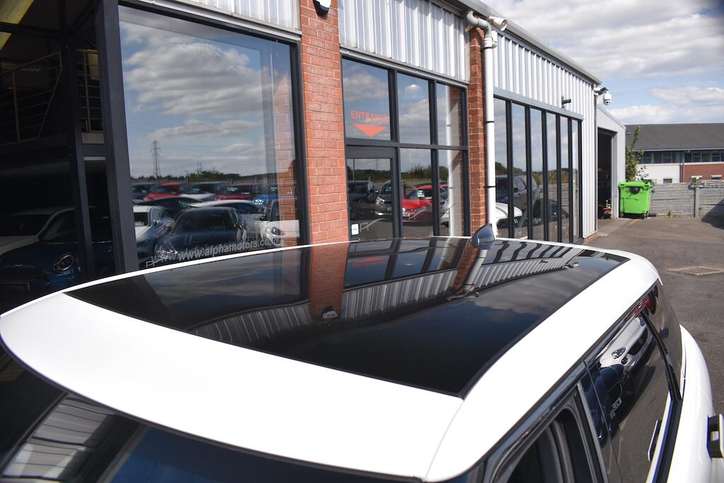 Land Rover Range Rover Evoque view 24