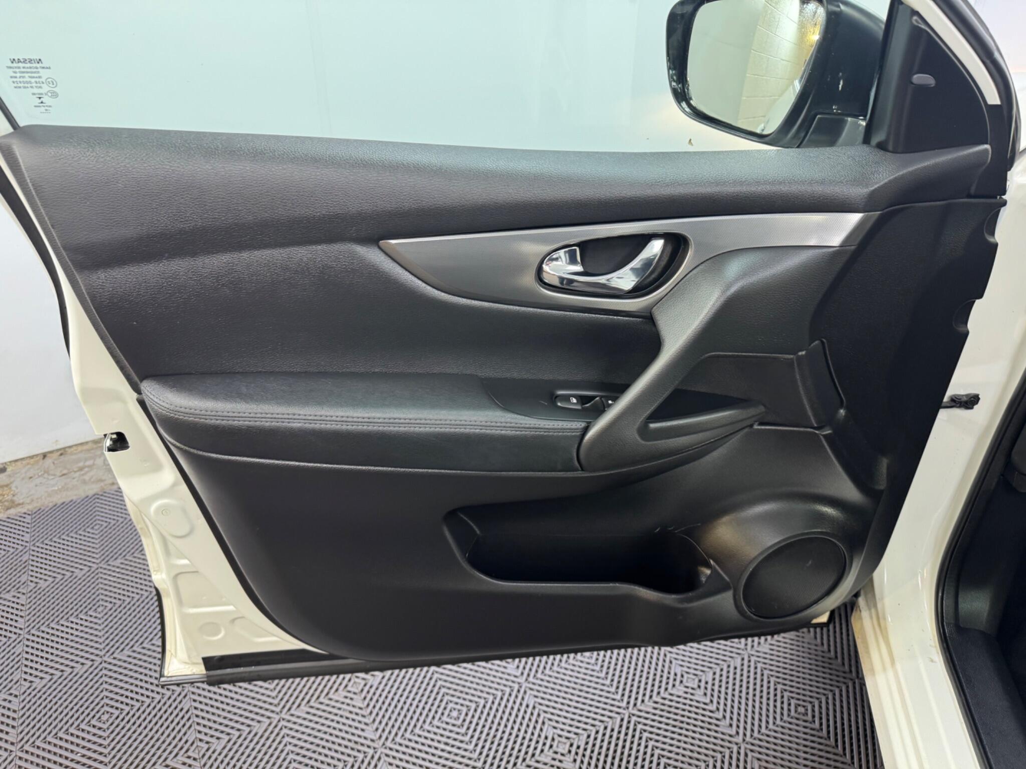 Nissan Qashqai view 35