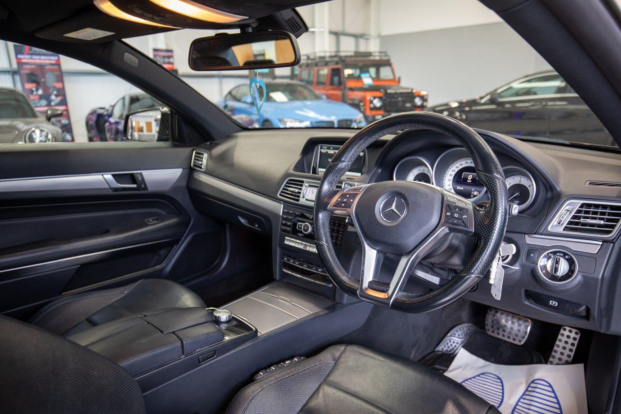 Mercedes-Benz E-Class view 3