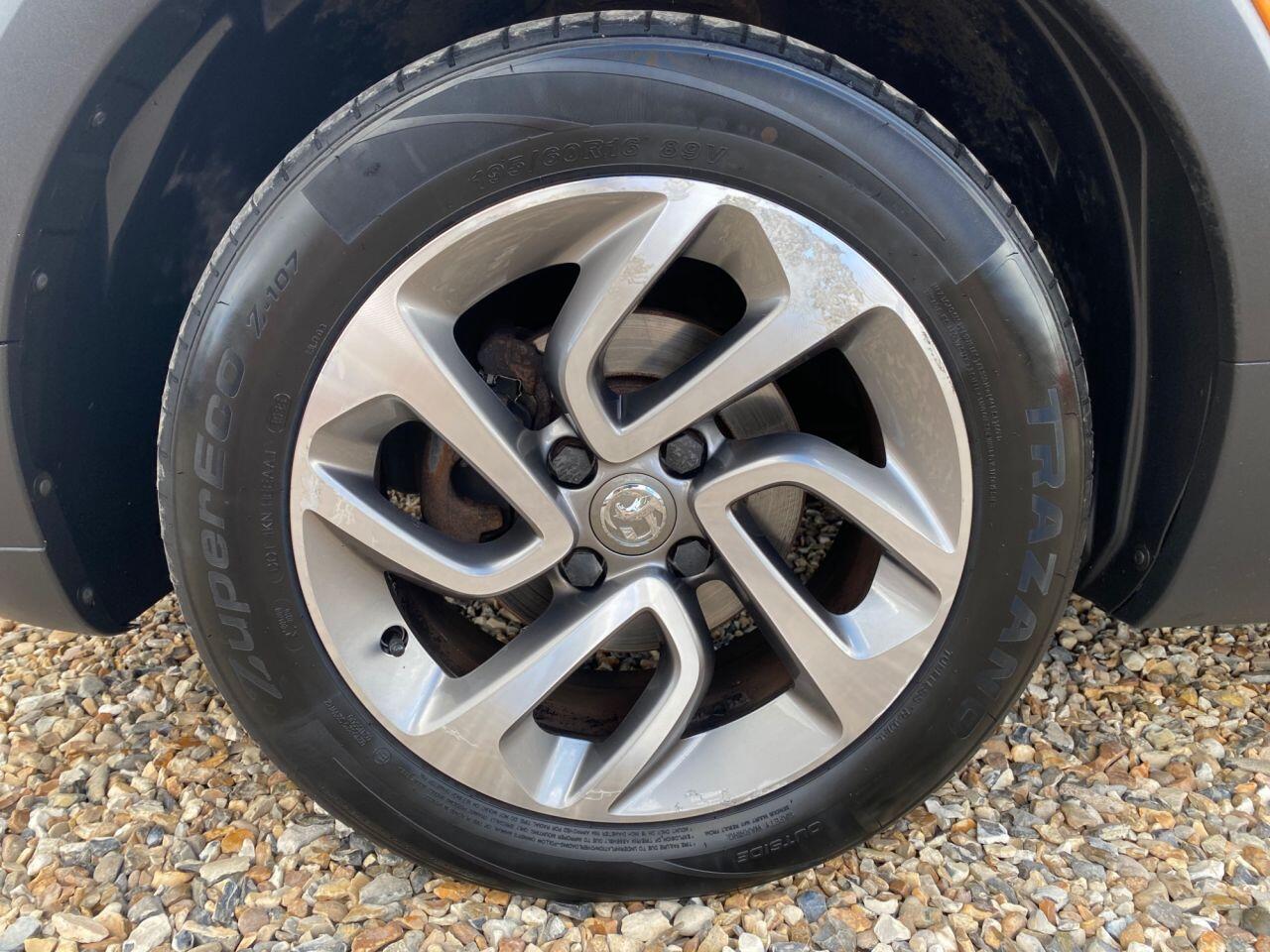 Vauxhall Crossland X view 34
