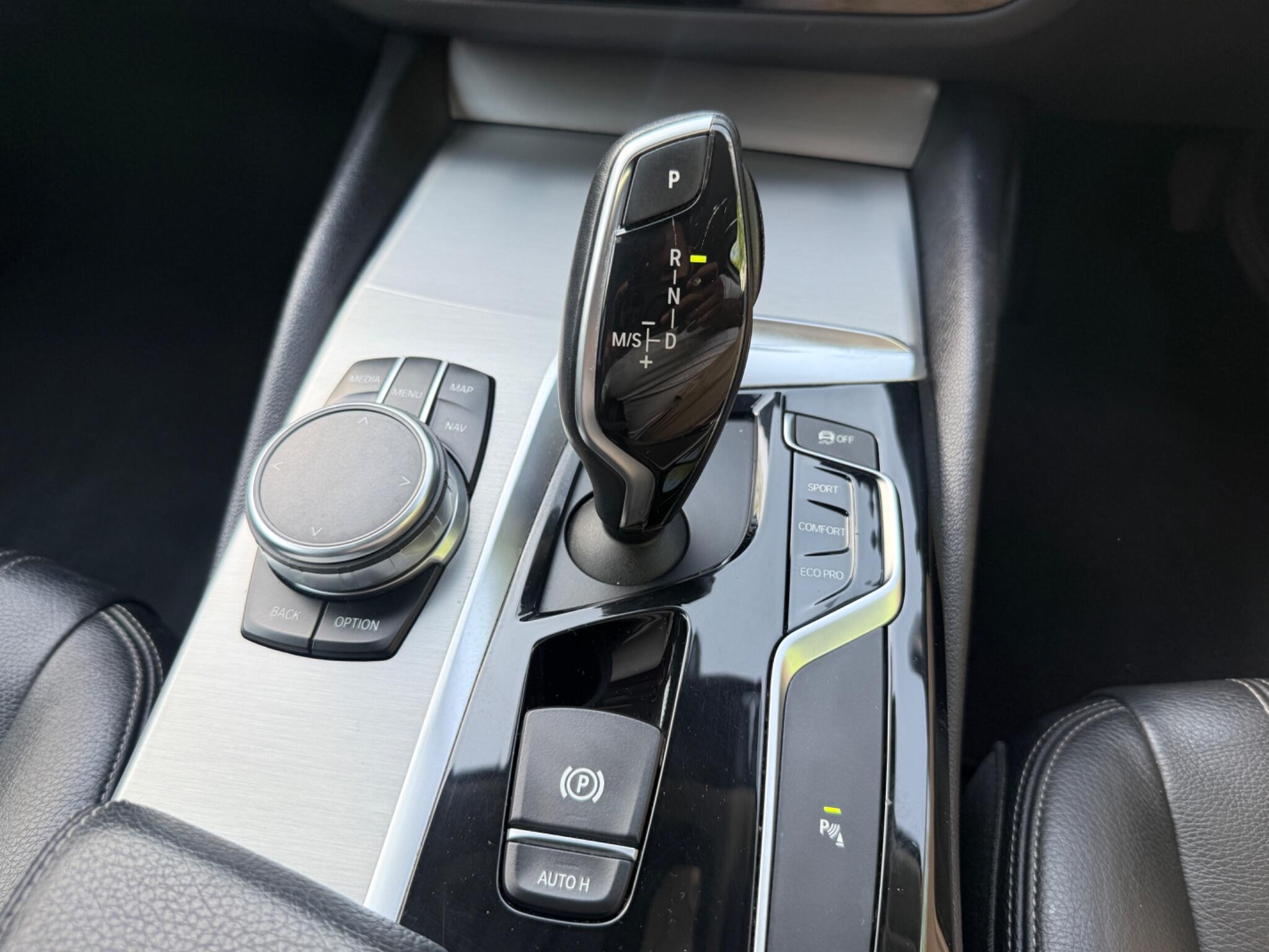2017 BMW 5 Series image 60