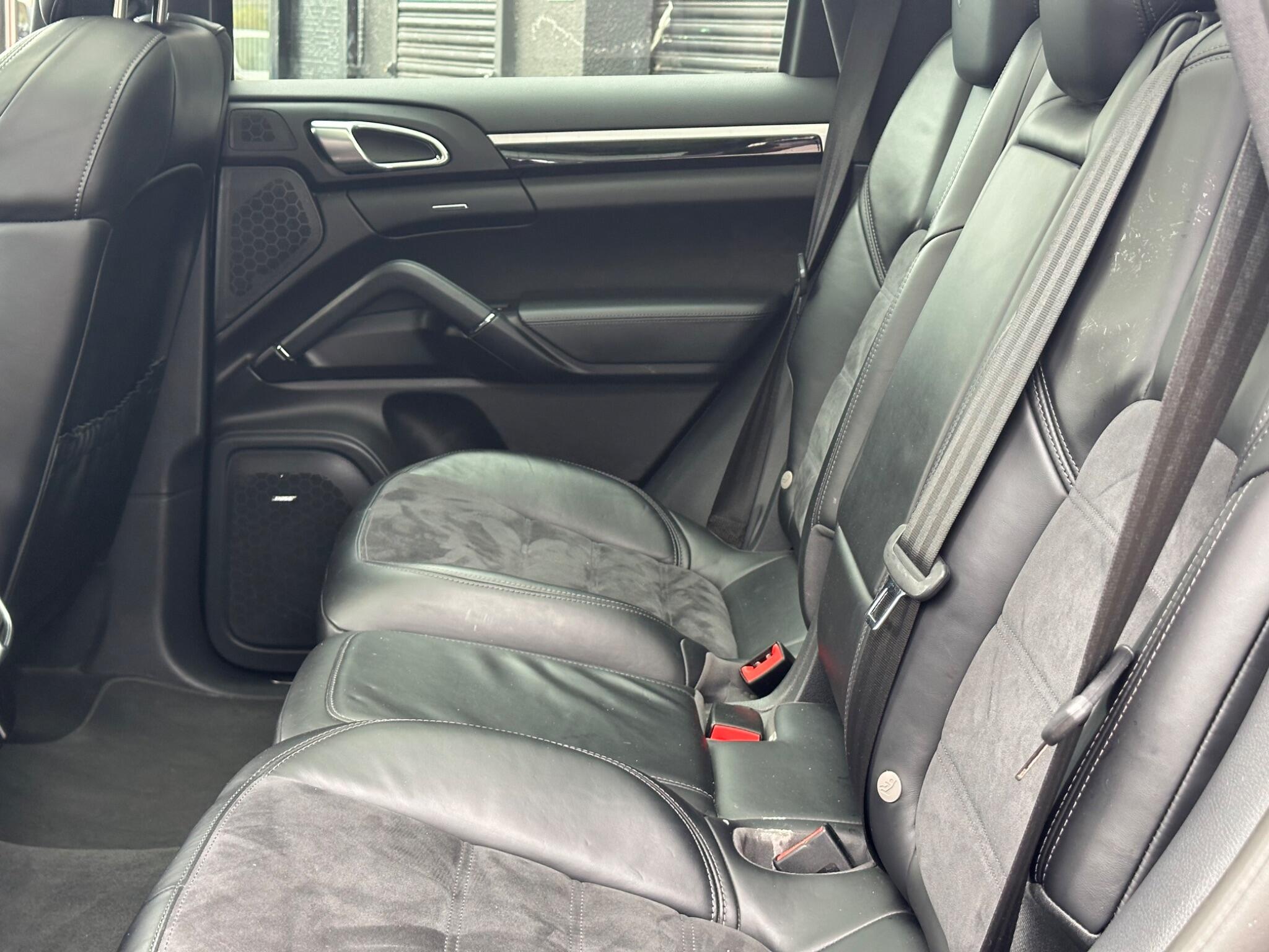 Porsche Cayenne view 13