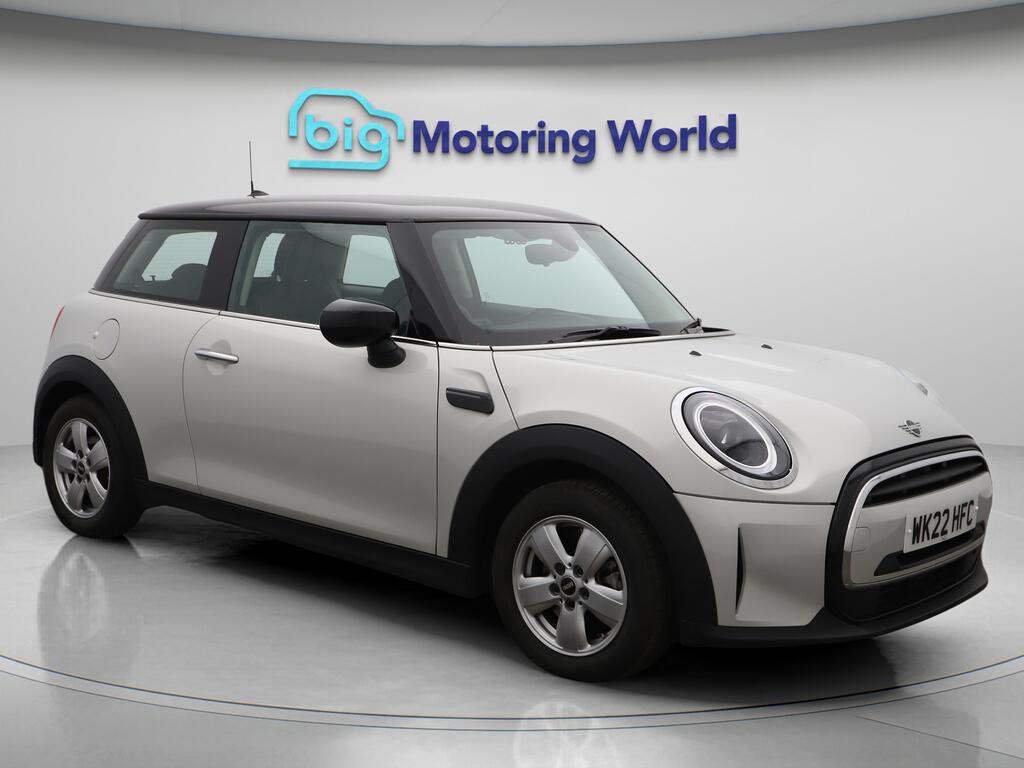 2022 MINI Mini 1.5 Cooper Classic Hatchback 3d Auto