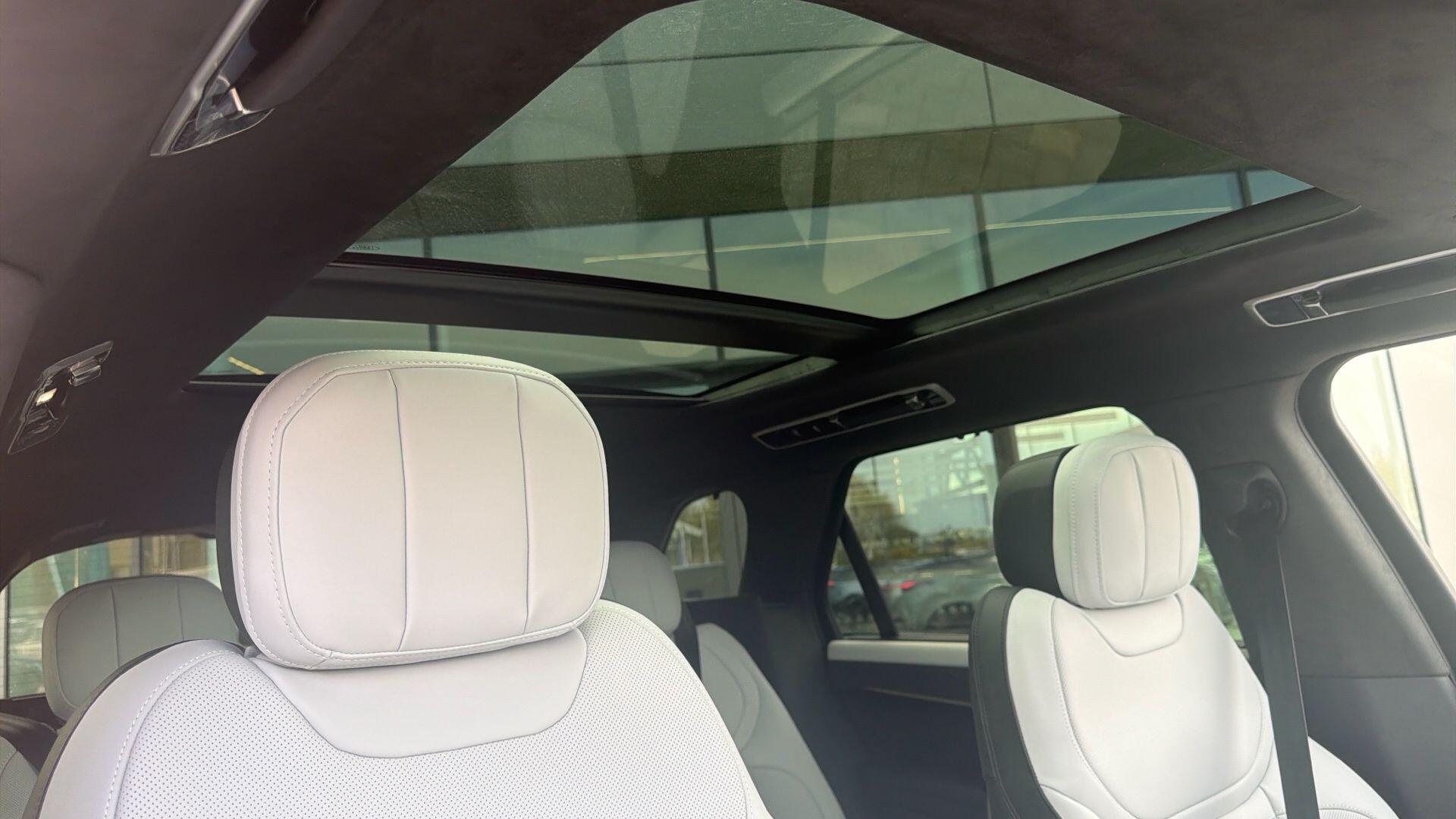Land Rover Range Rover Sport view 10