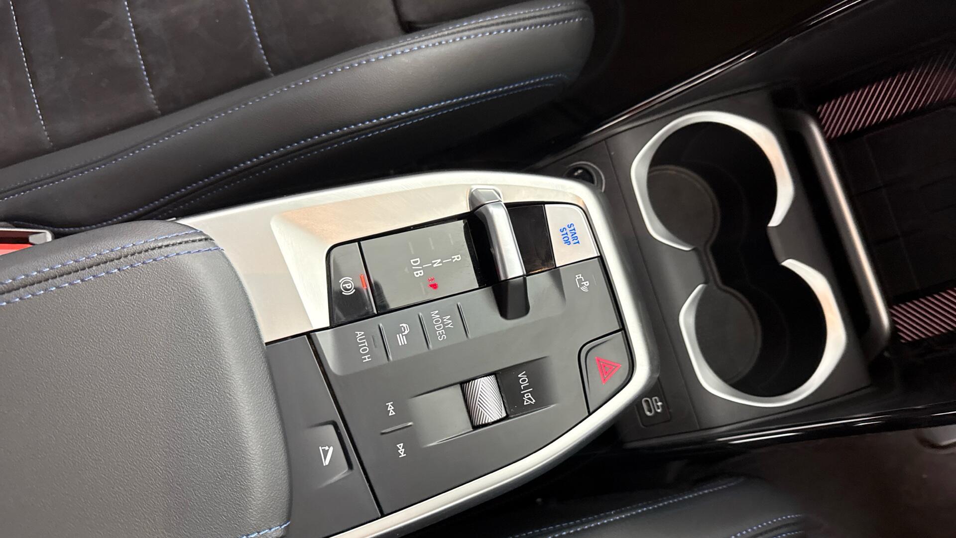 BMW iX1 view 10