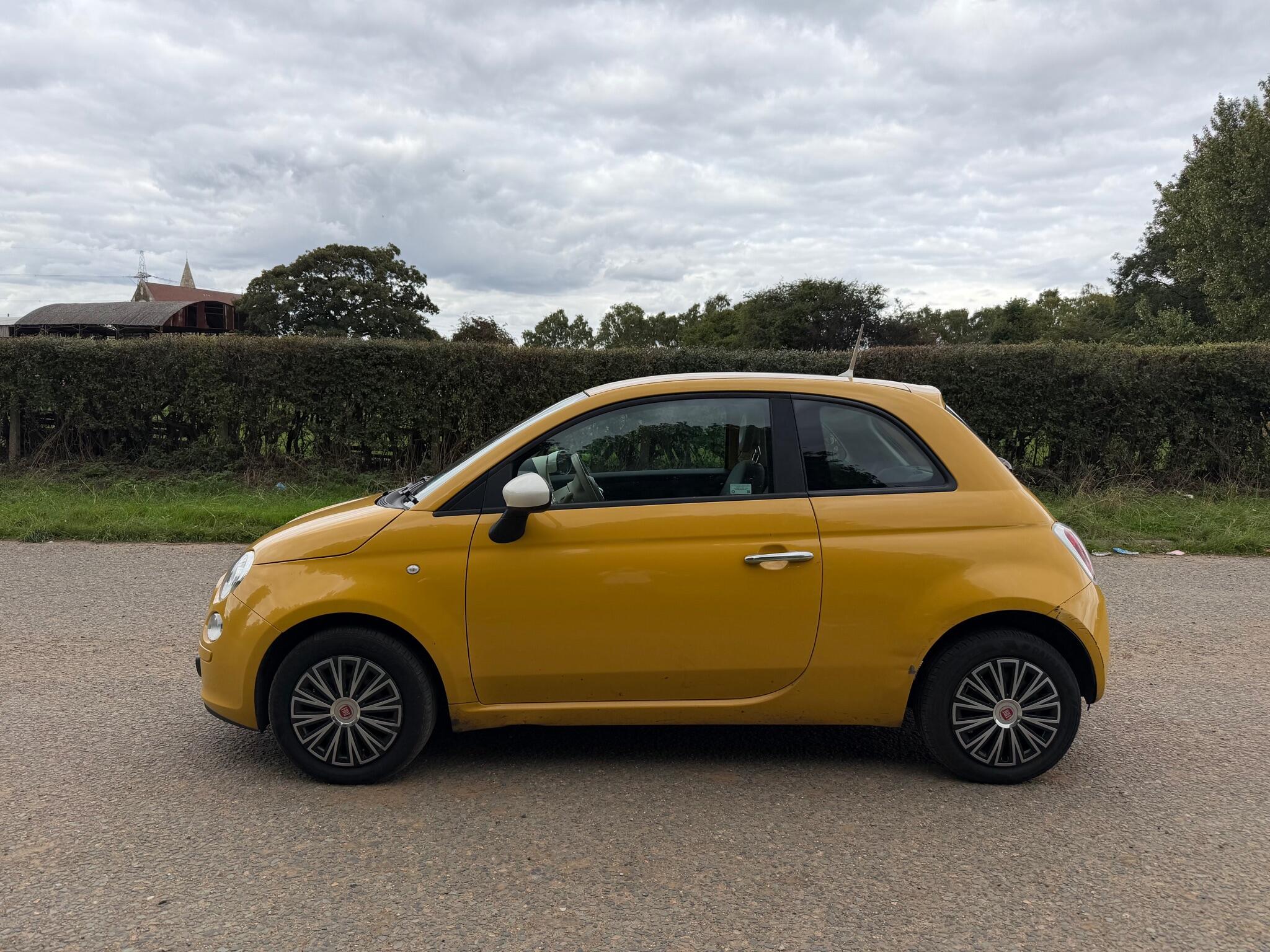 Fiat 500 view 2