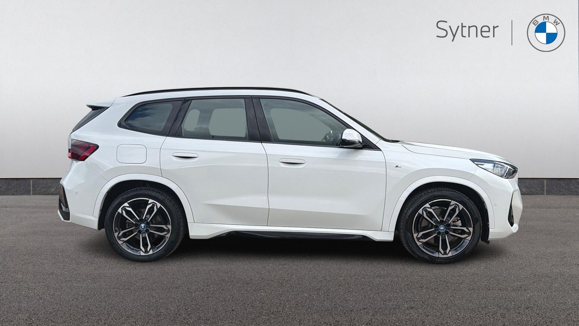 BMW Ix1 view 3