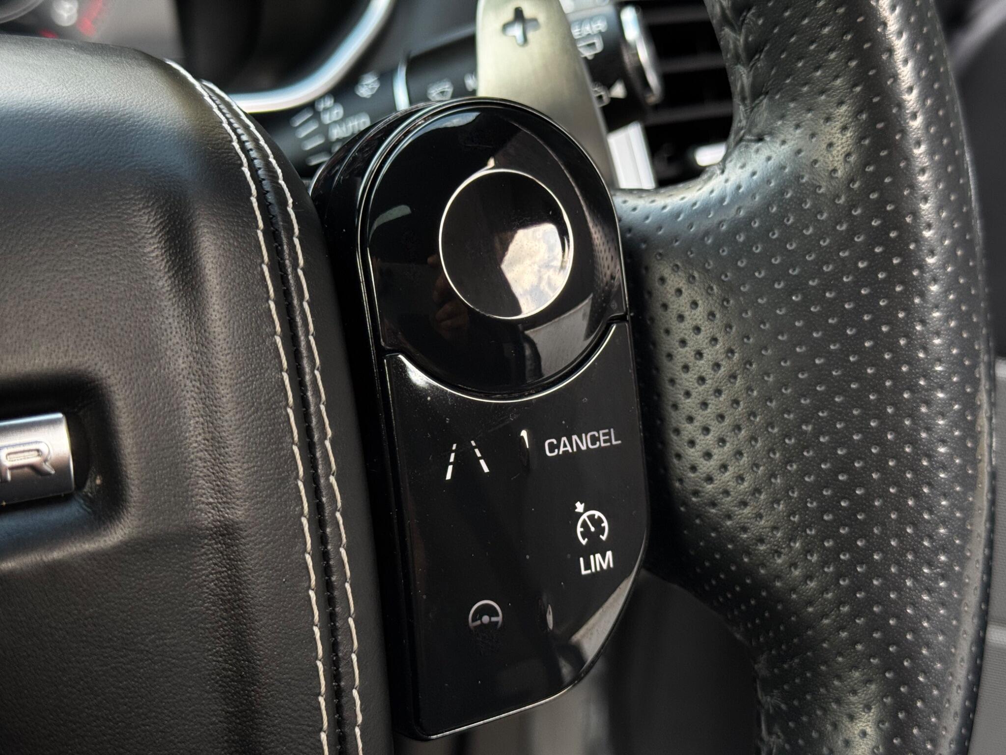 Land Rover Range Rover Sport view 30