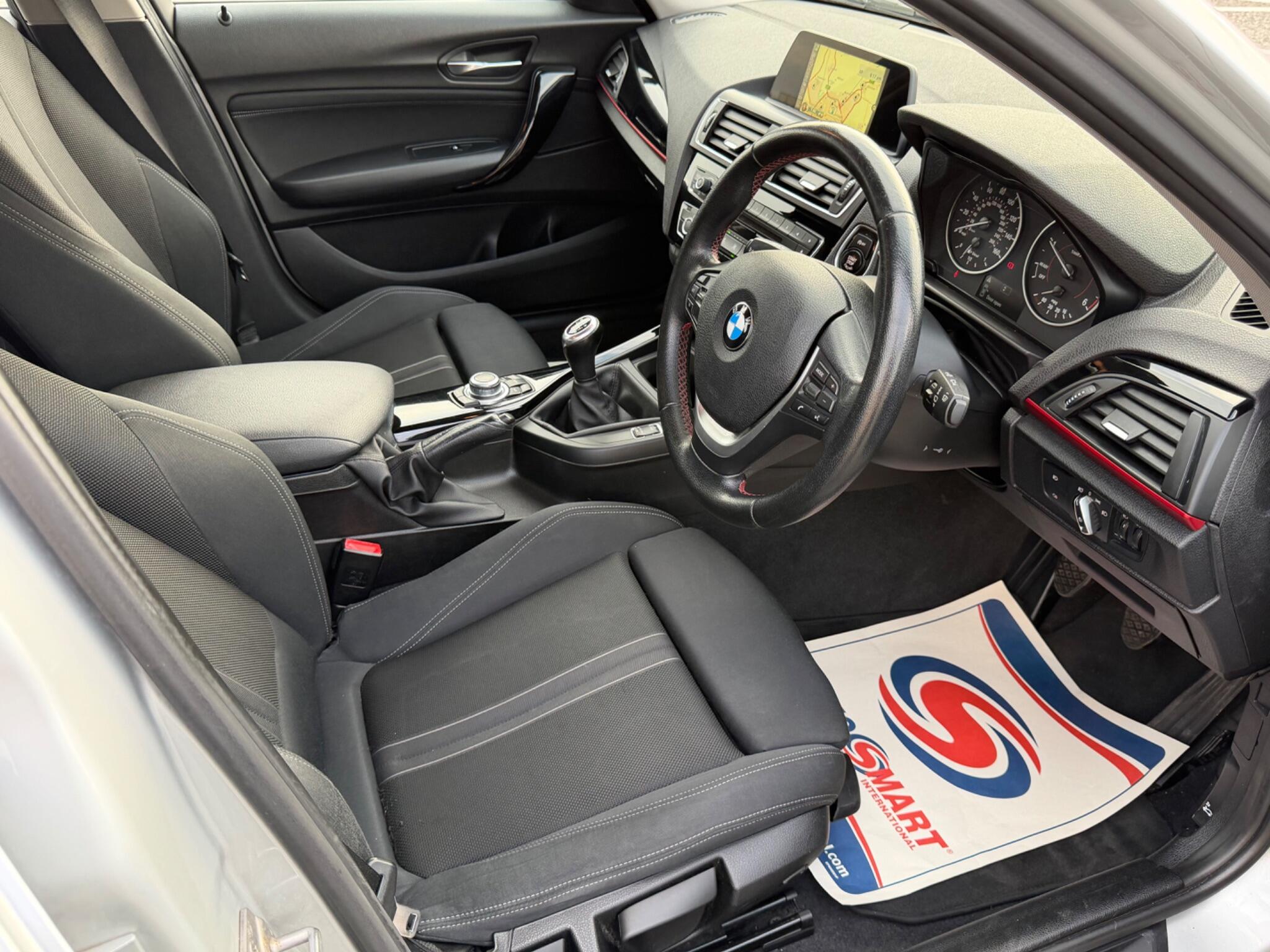 BMW 1 Series view 10