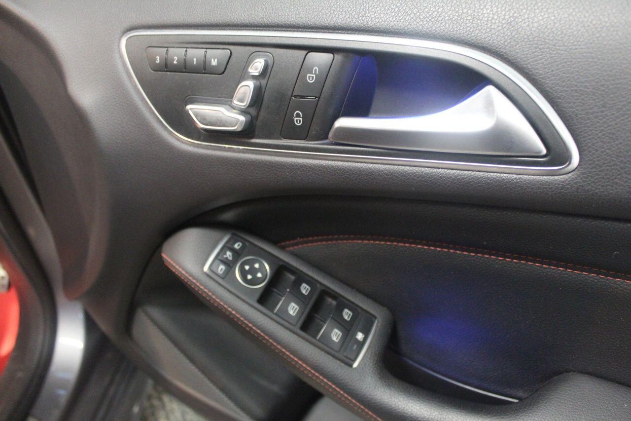 Mercedes-Benz B-Class view 48