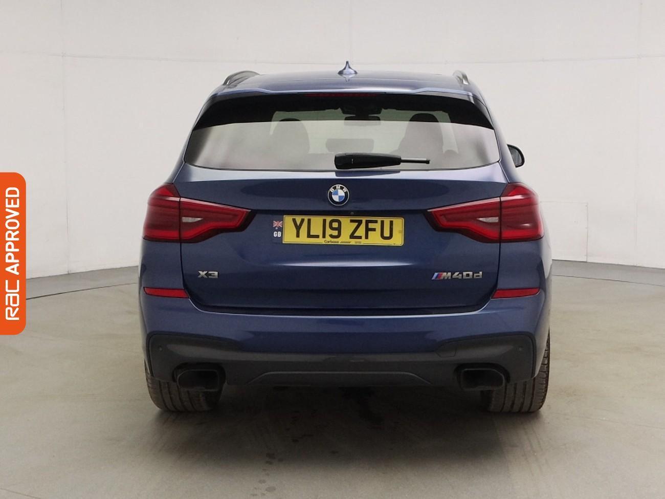 BMW X3 view 8