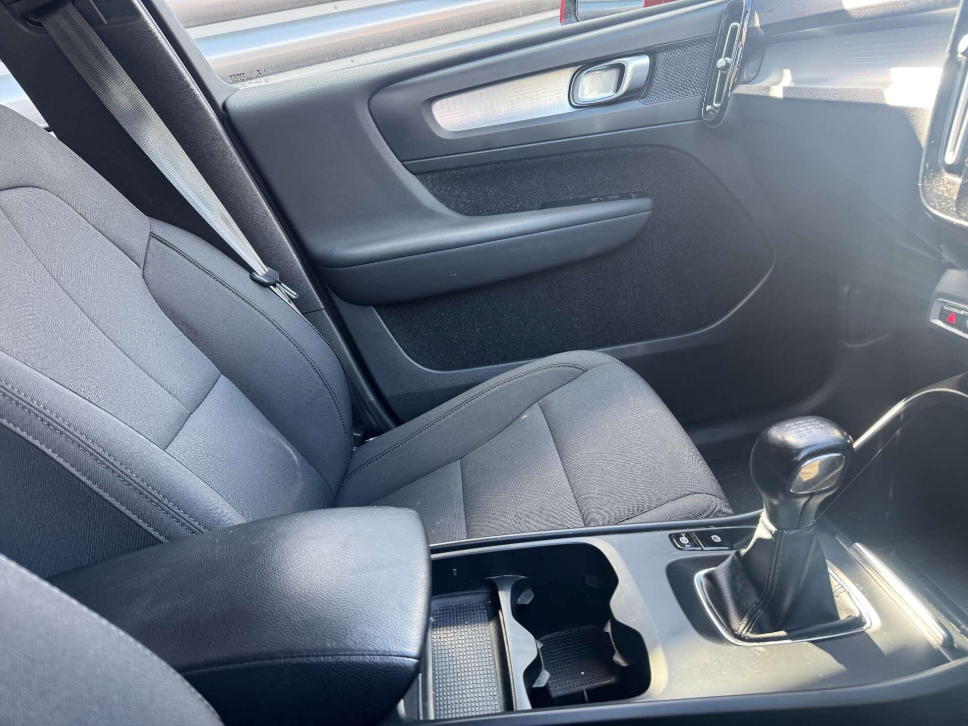 Volvo XC40 view 22