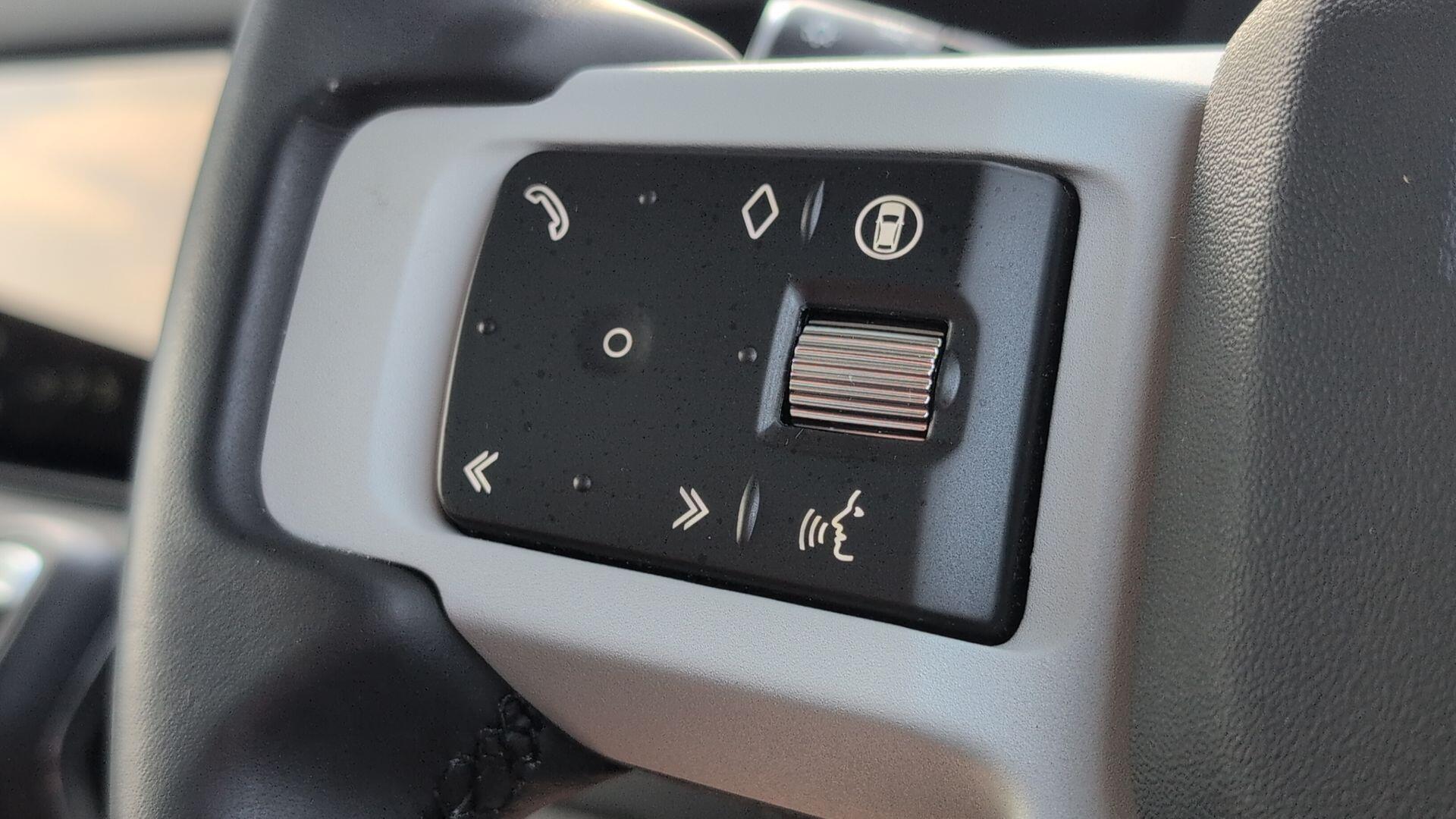 Land Rover Defender view 34