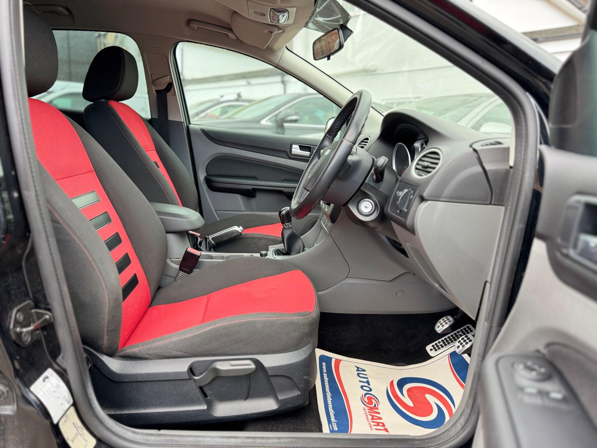 2009 Ford Focus in Black for sale