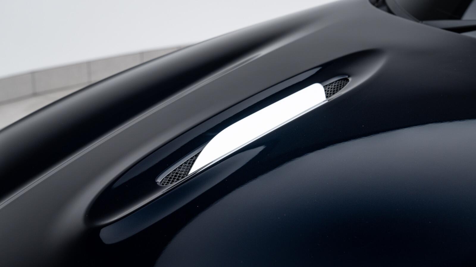 Aston Martin DBX view 46