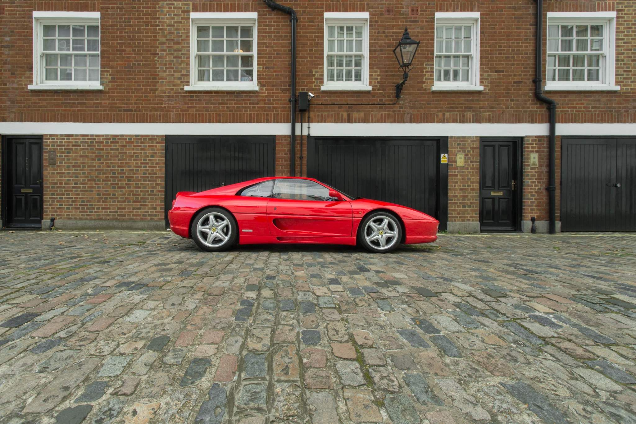 Ferrari F355 view 2