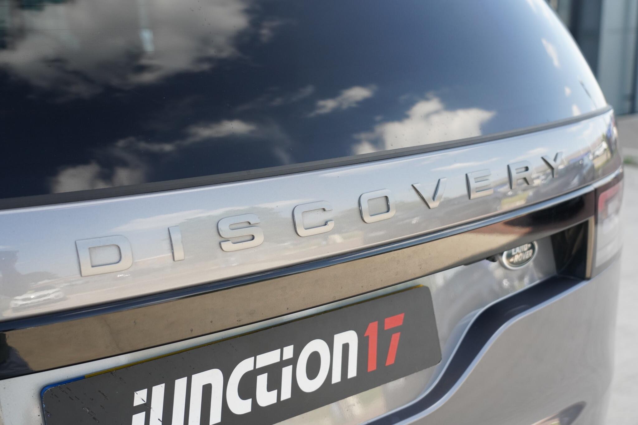 Land Rover Discovery view 26