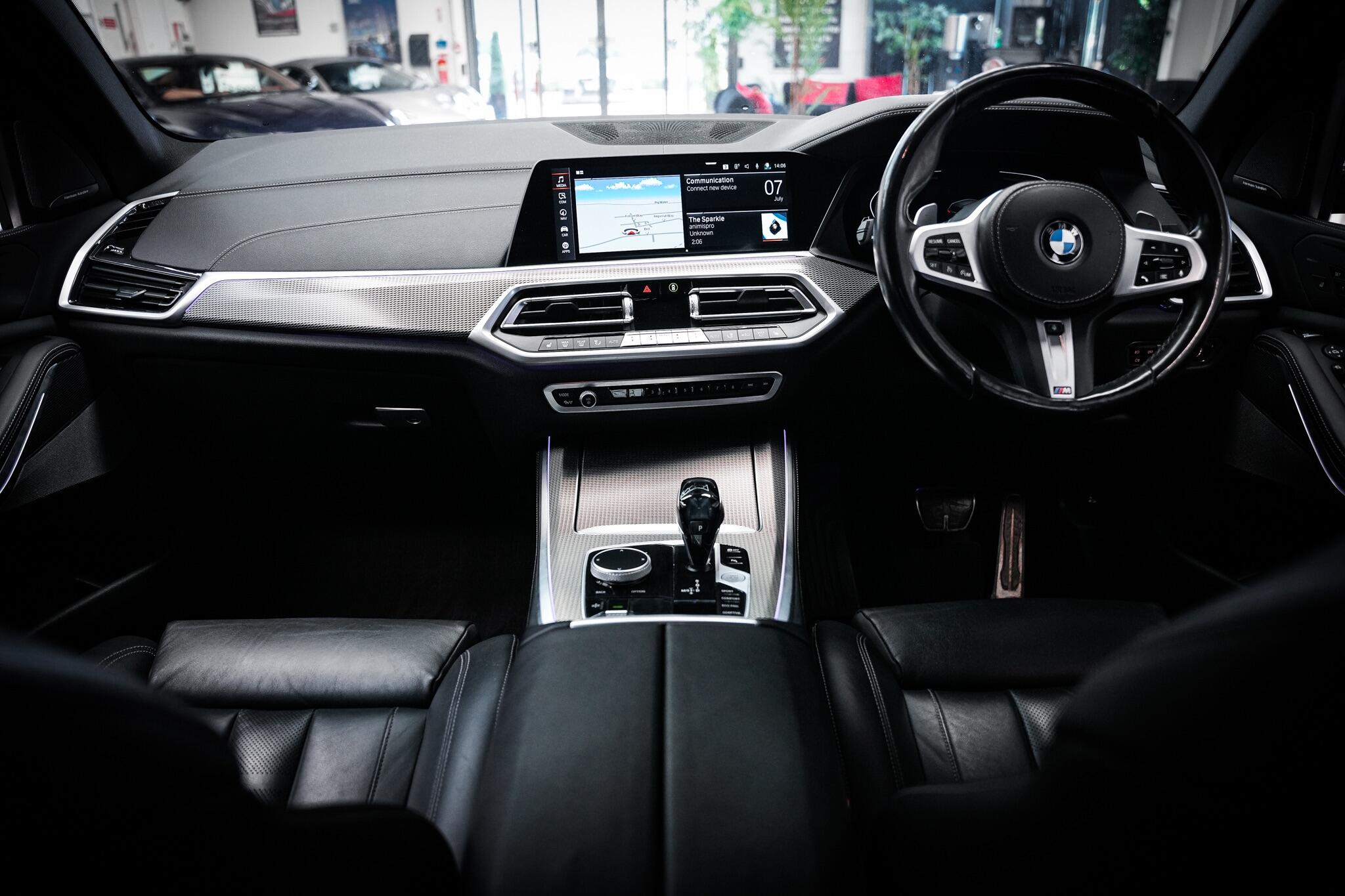 BMW X5 view 21