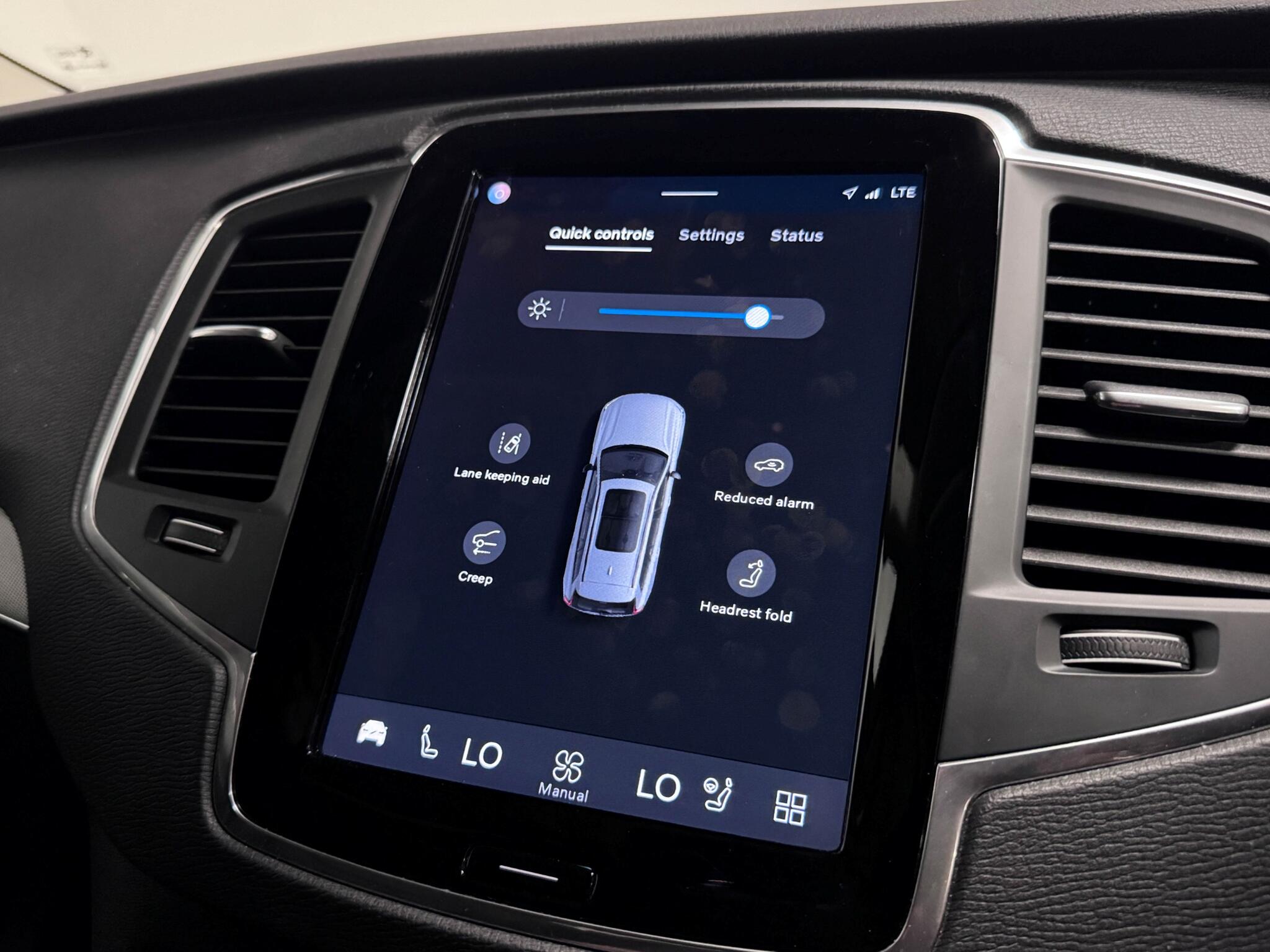 Volvo XC90 view 44