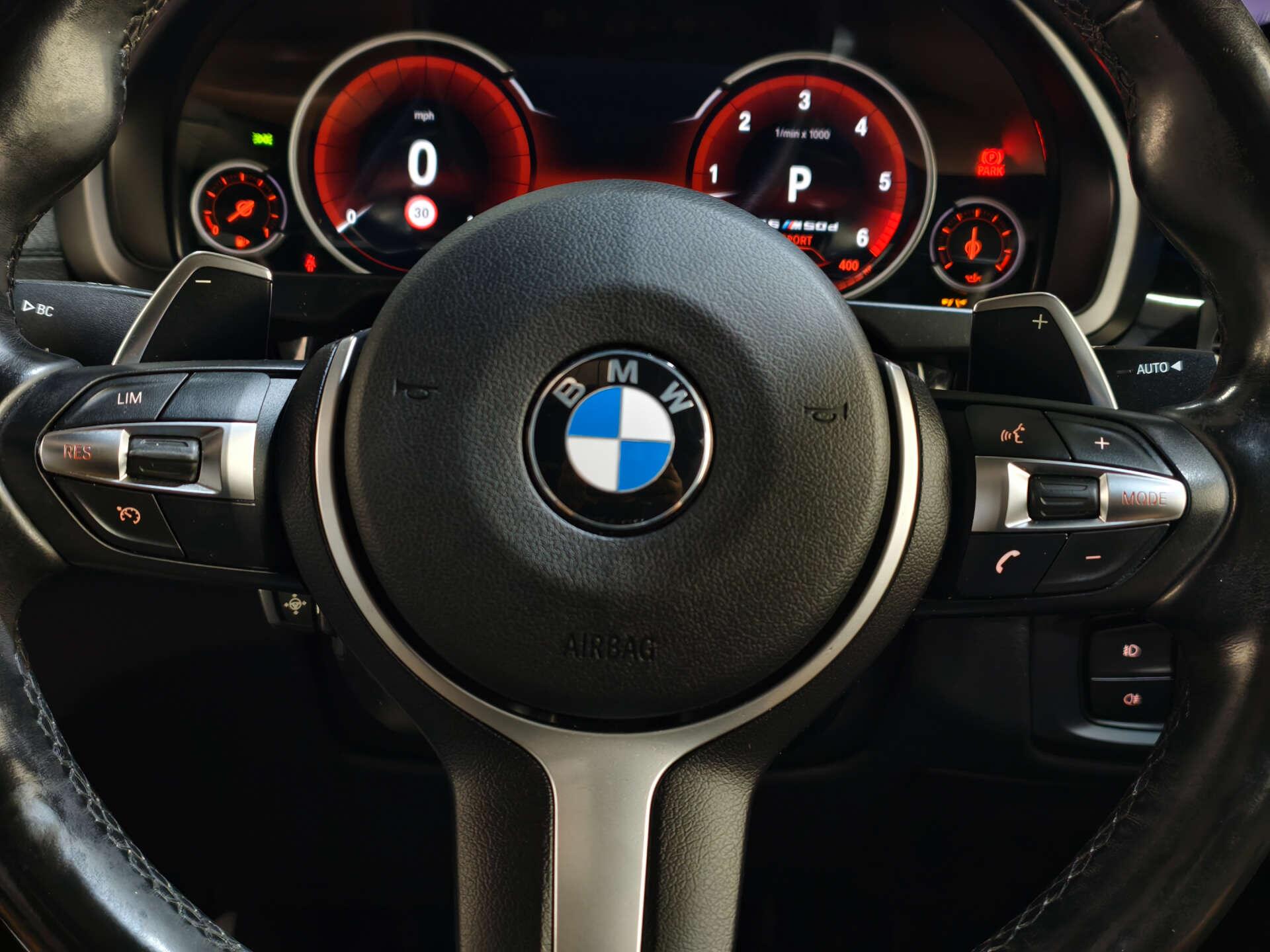 BMW X6 view 30