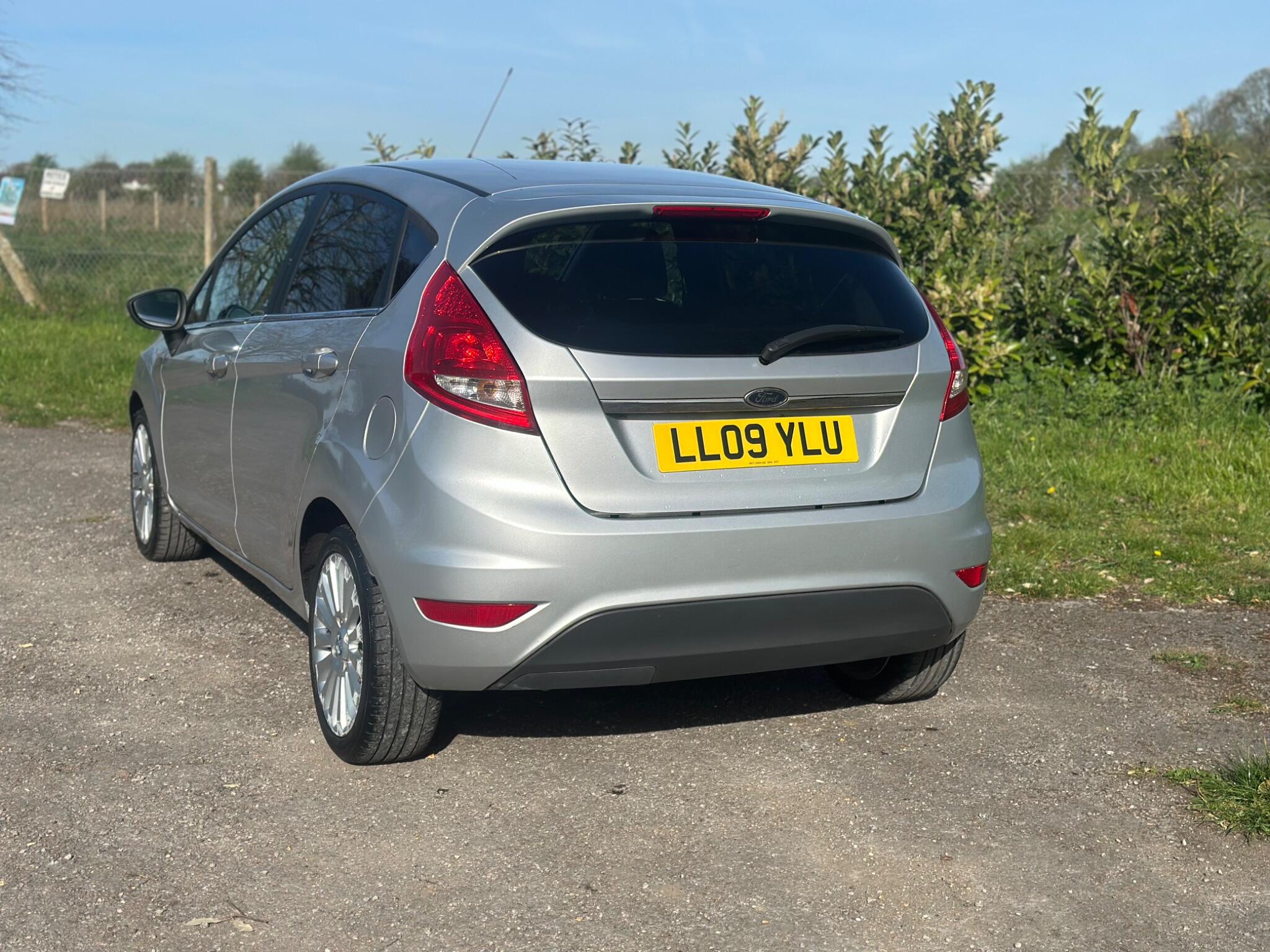 Ford Fiesta view 10