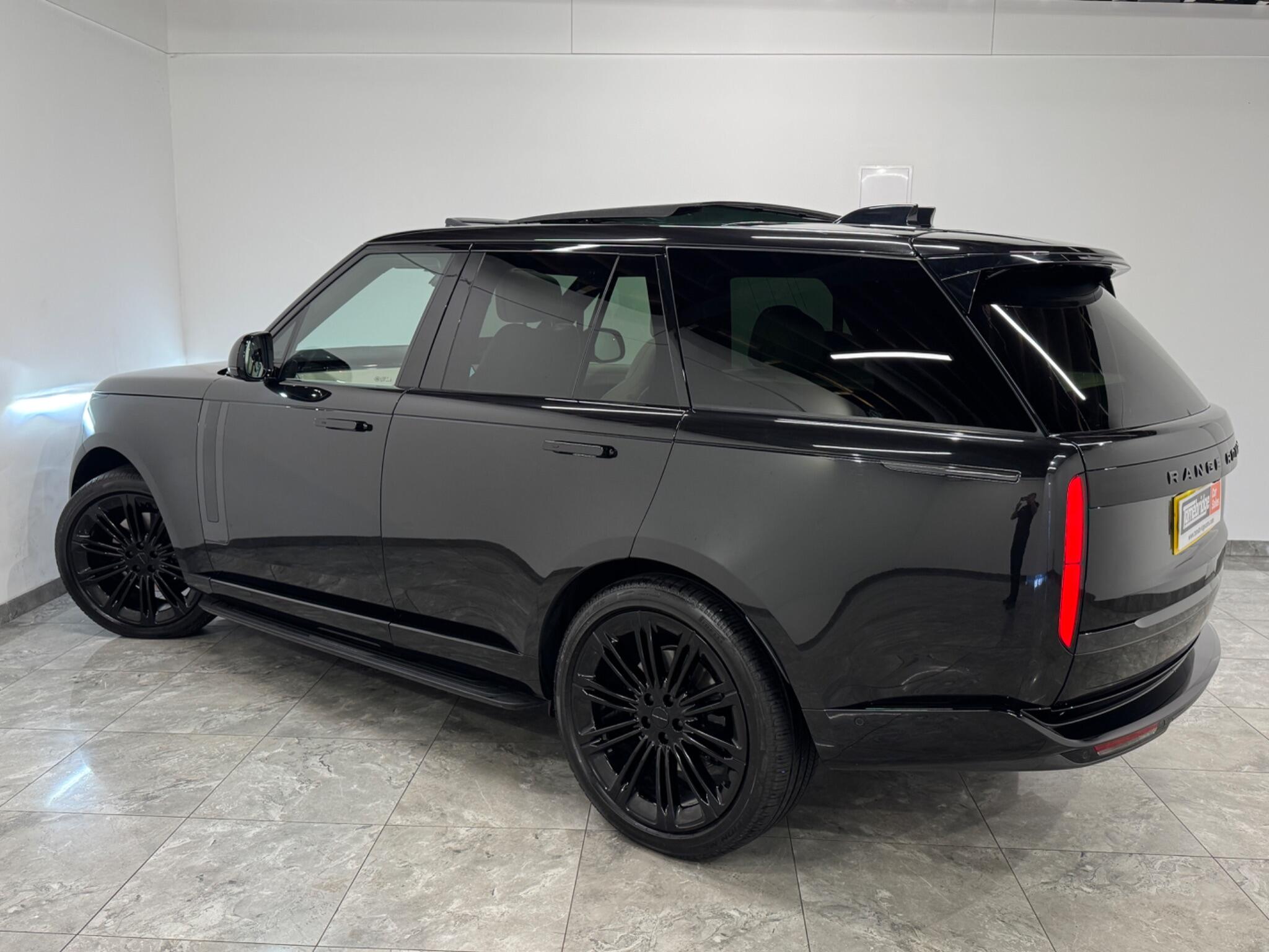 Land Rover Range Rover view 6