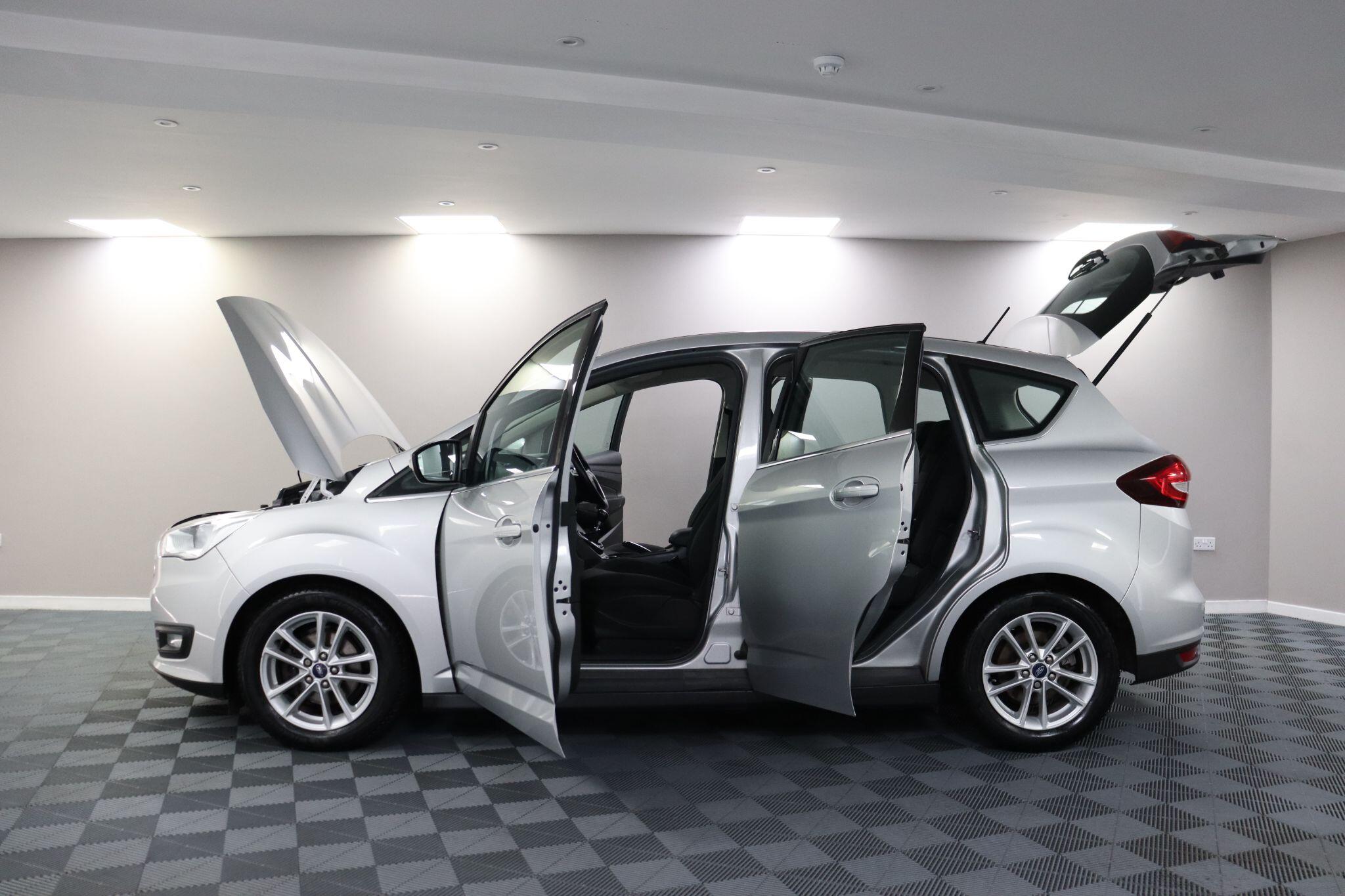 Ford C-Max view 19
