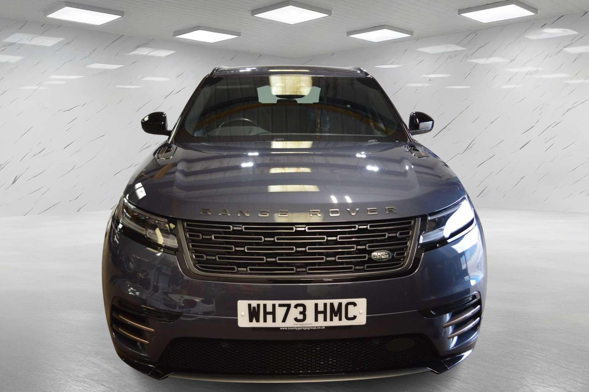 Land Rover Range Rover Velar view 2