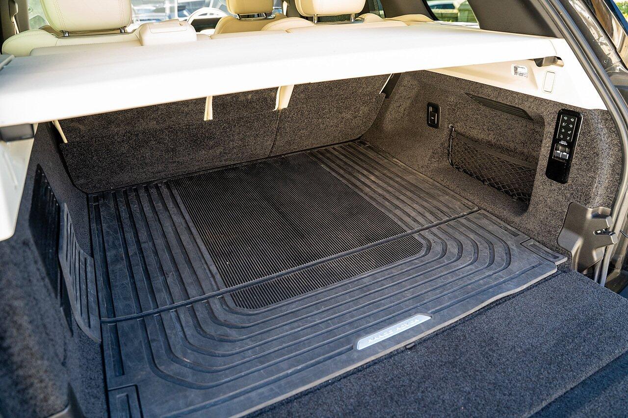 Land Rover Range Rover view 89