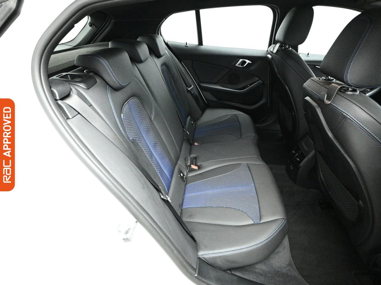 BMW 1 Series view 13