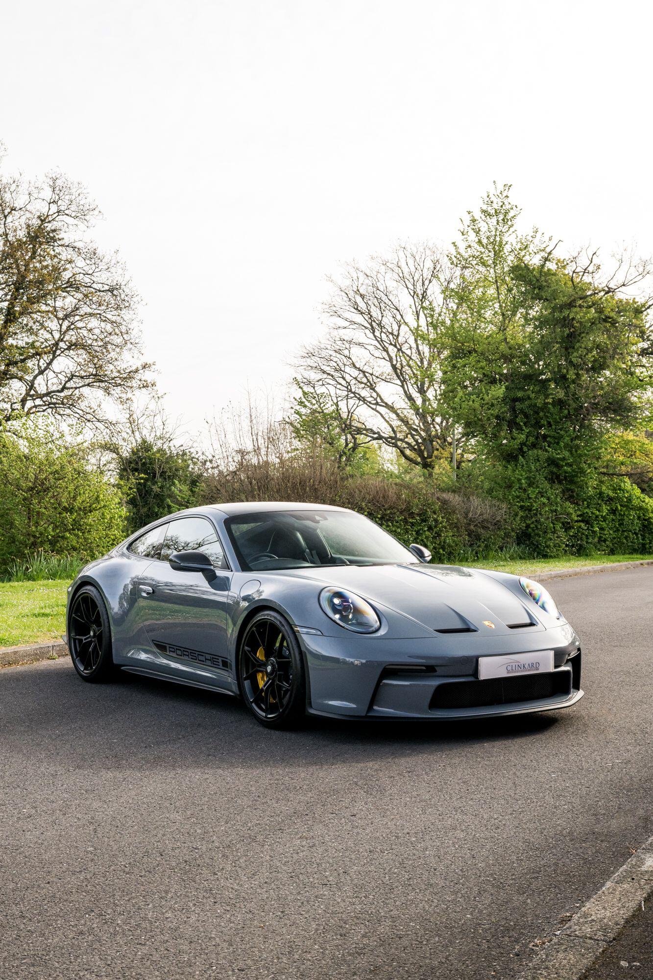 Porsche 911 view 13