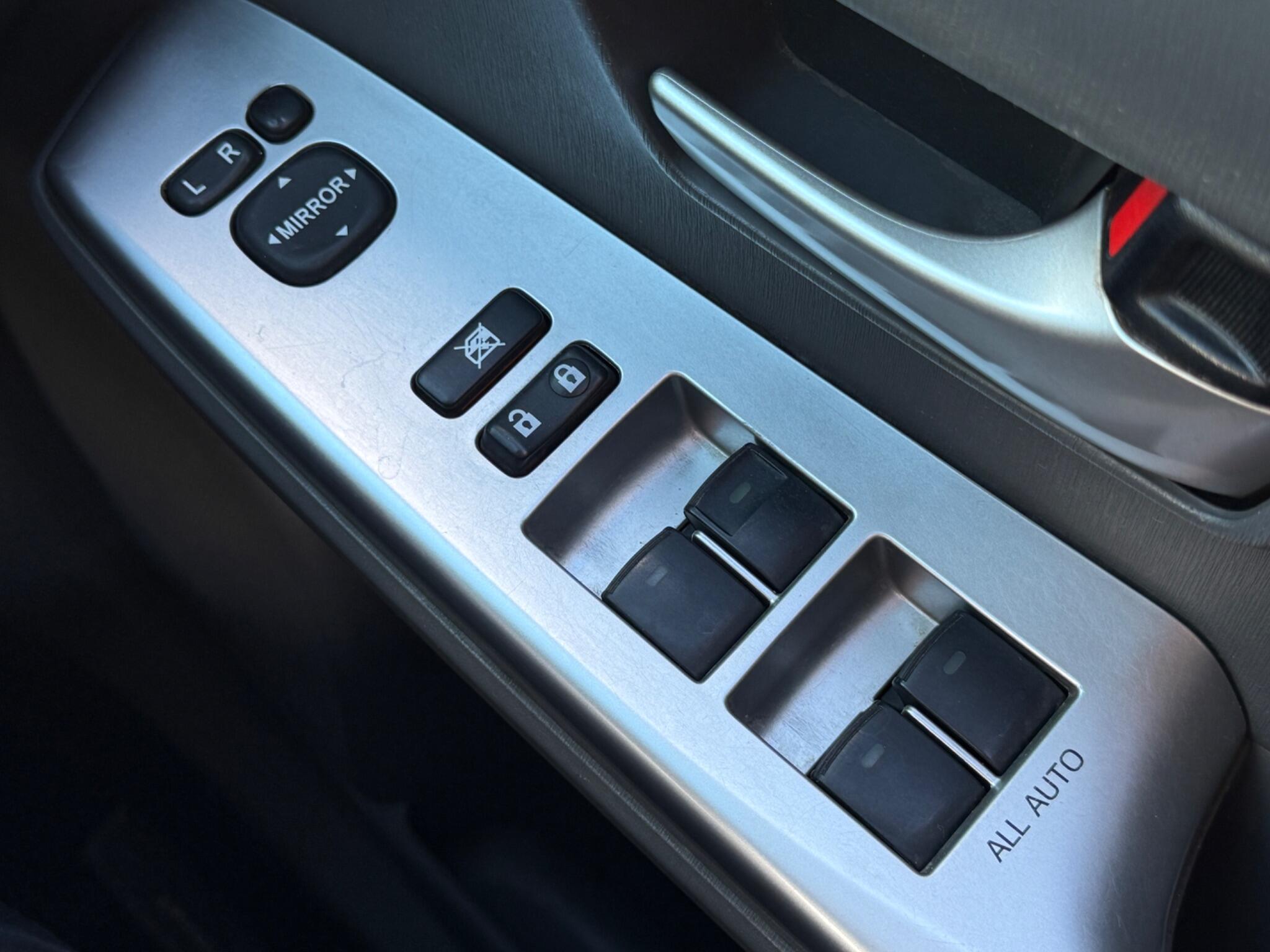 Toyota Prius+ - Image 72