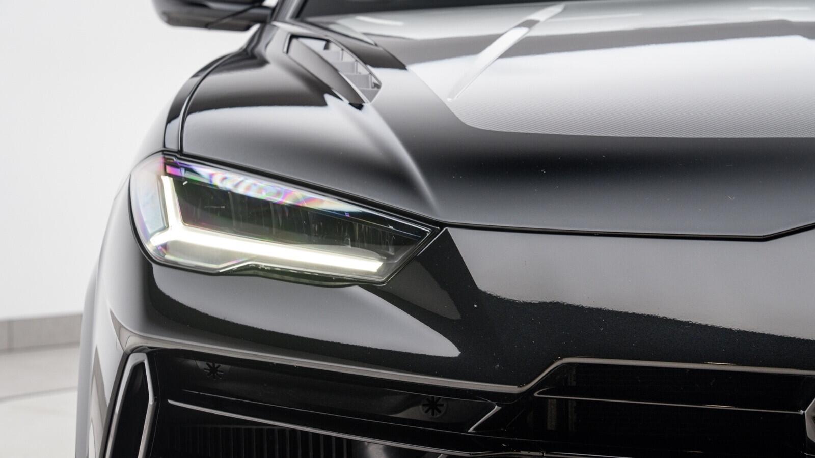 Lamborghini Urus view 43