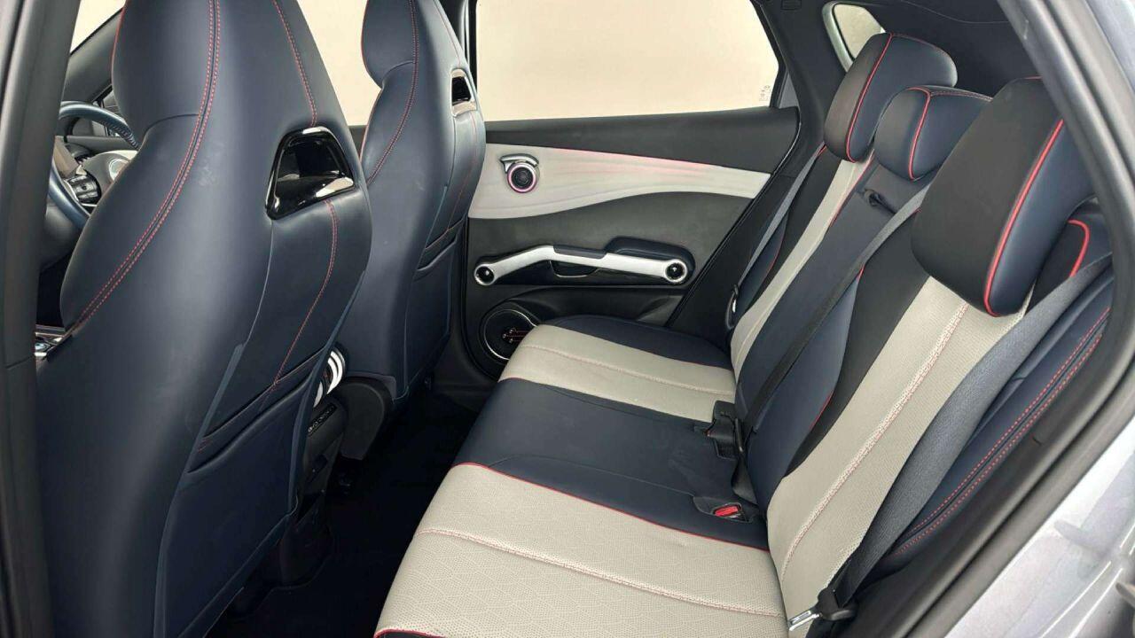 Byd Atto 3 view 21