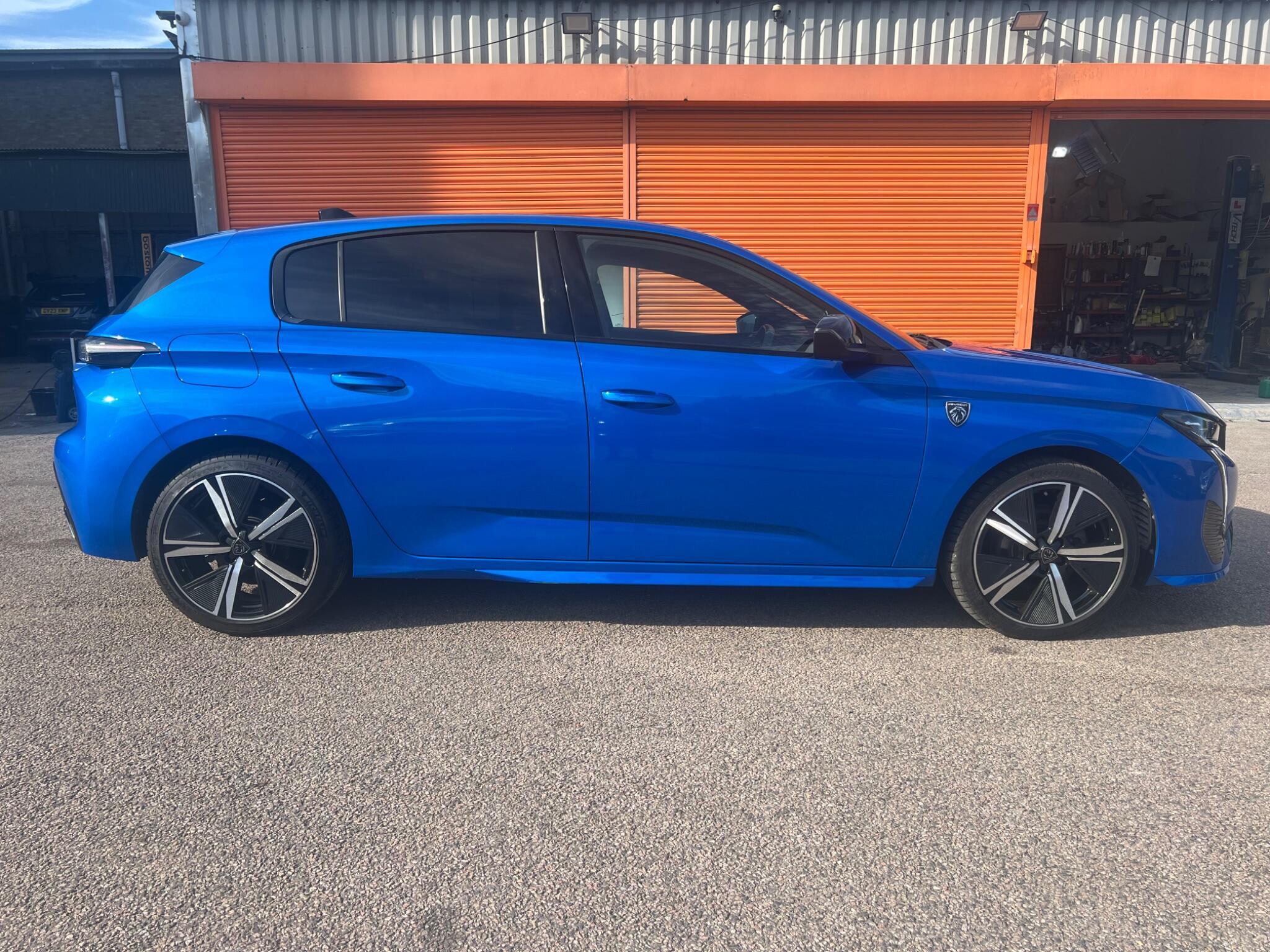 Peugeot 308 view 2
