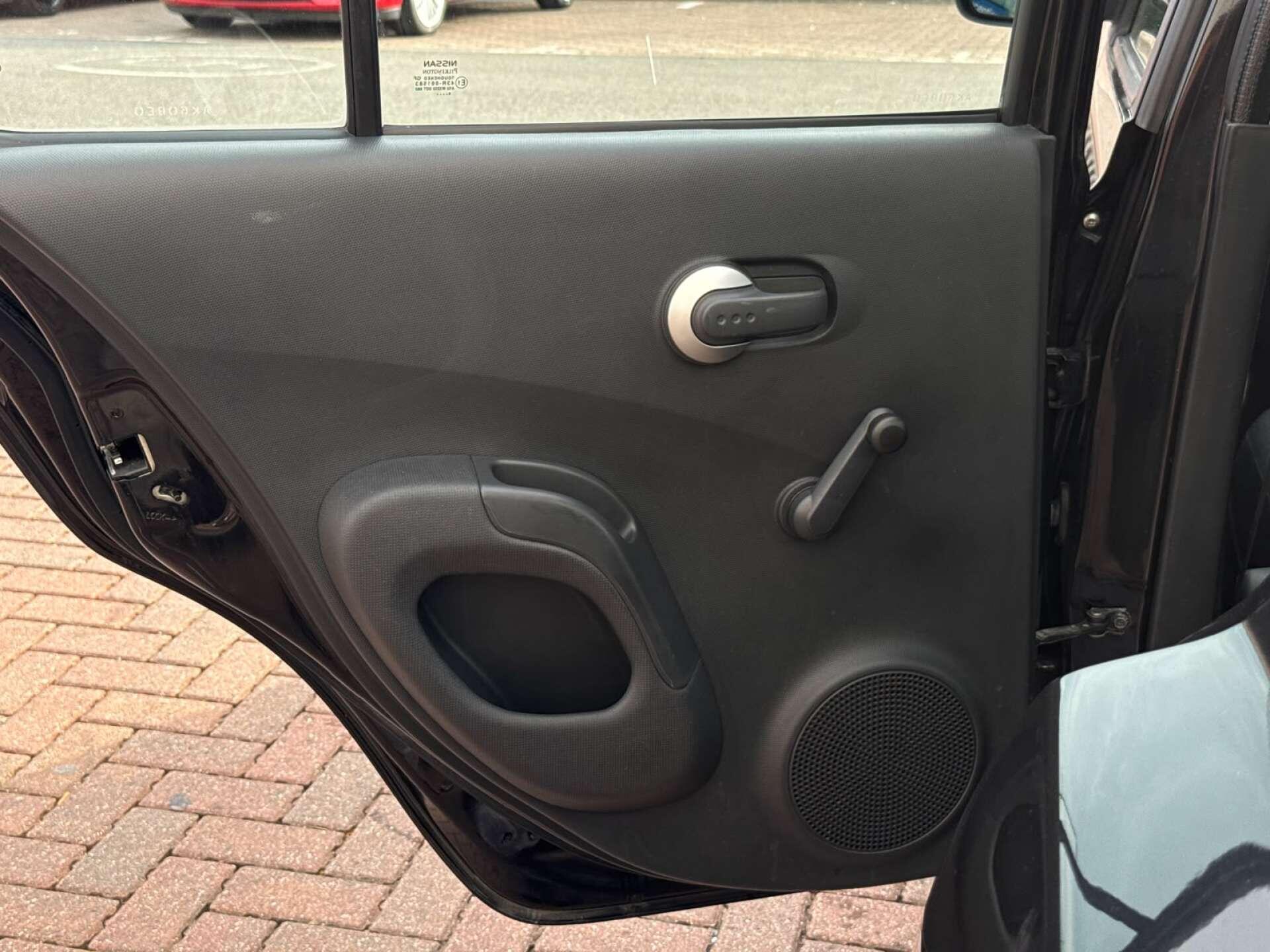 Nissan Micra view 38