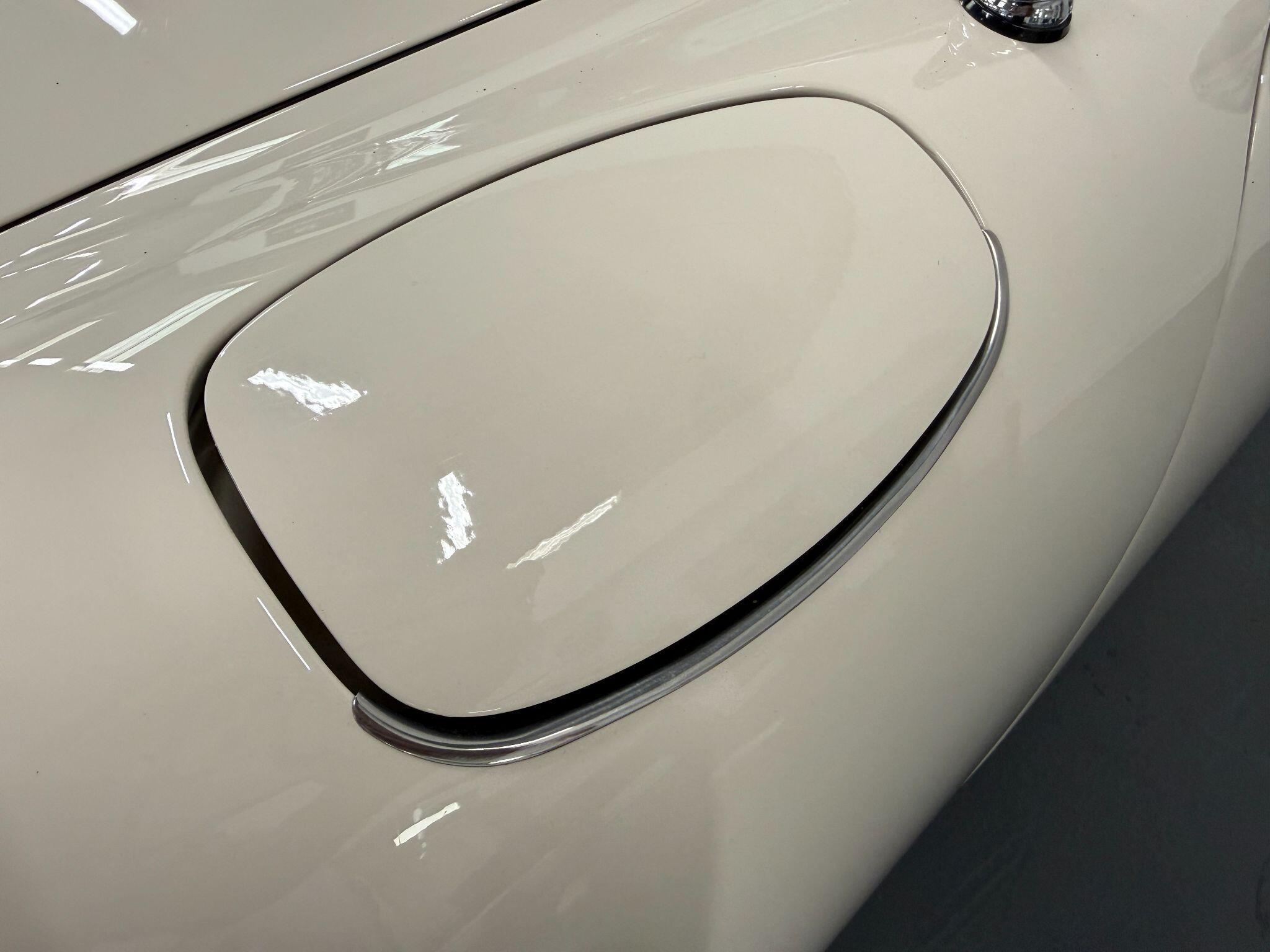 Porsche 911 view 18