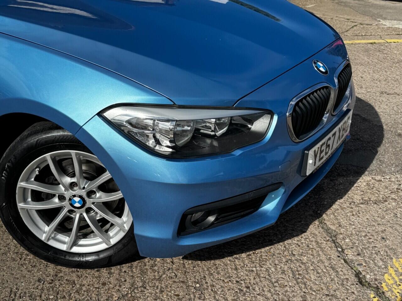 BMW 1 Series view 21