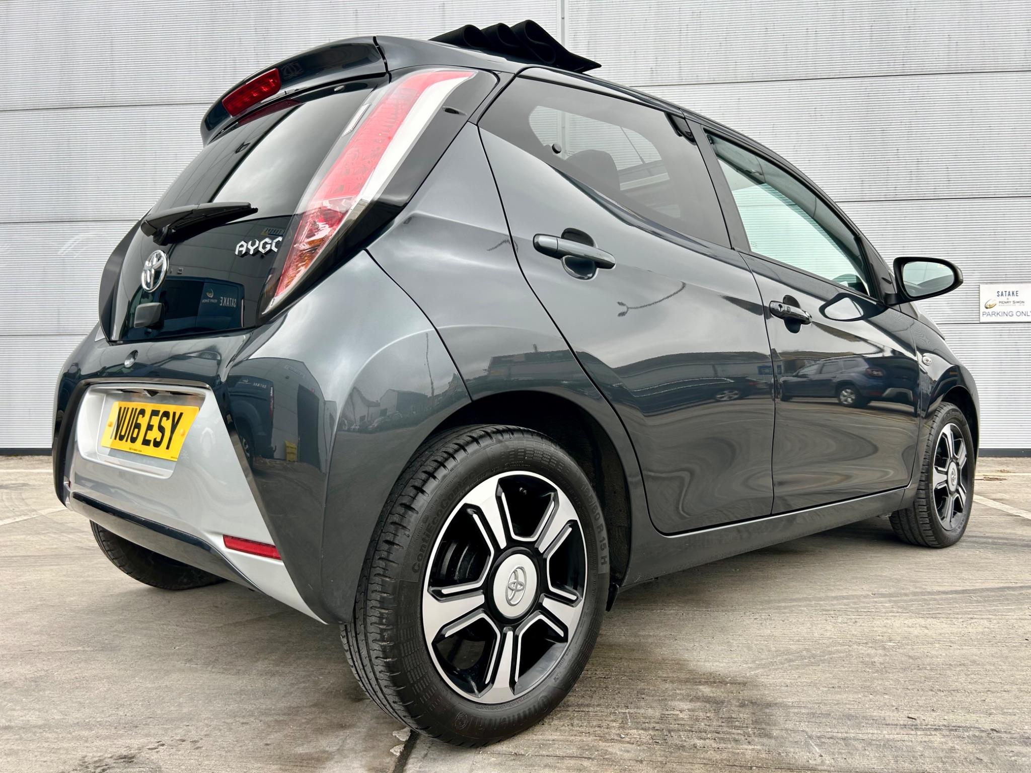 Toyota Aygo view 5