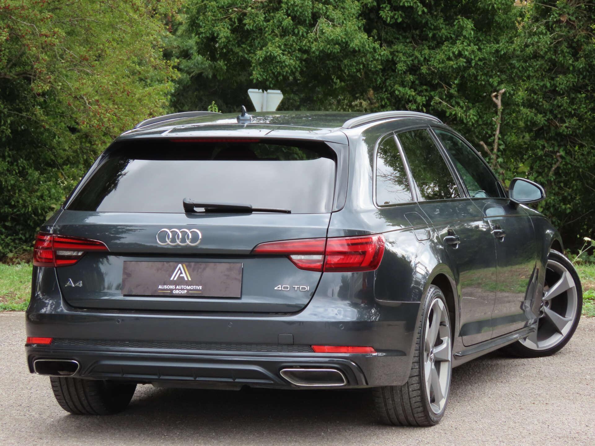 Audi A4 view 4