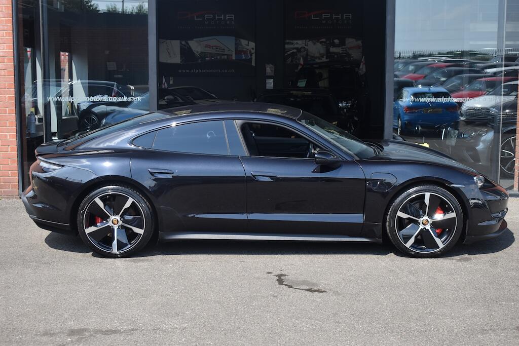 Porsche Taycan view 14