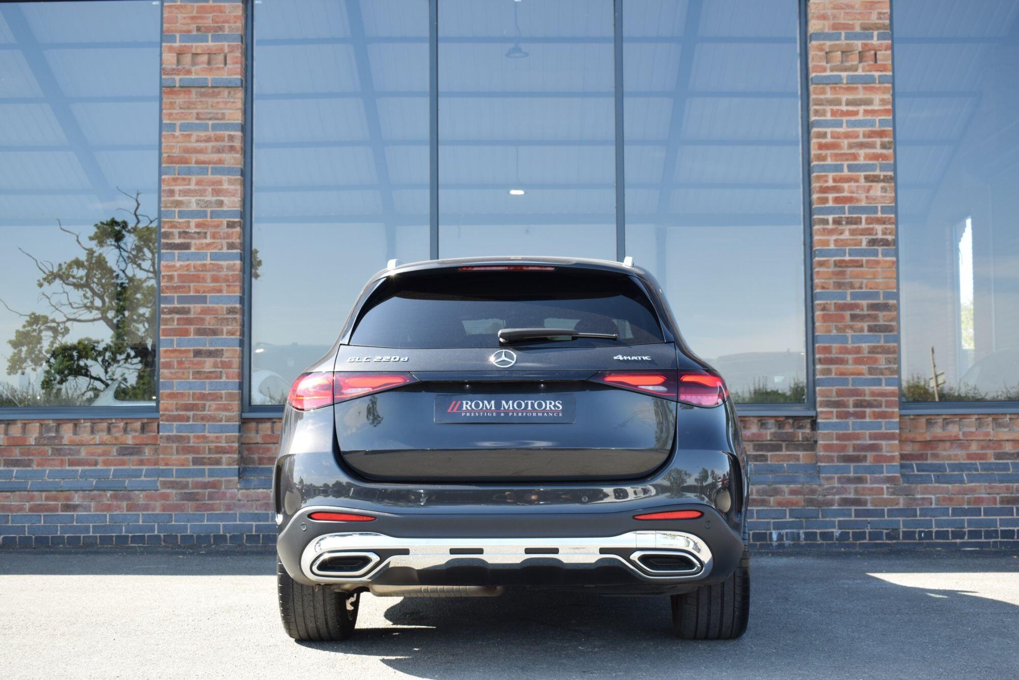 Mercedes-Benz GLC view 6