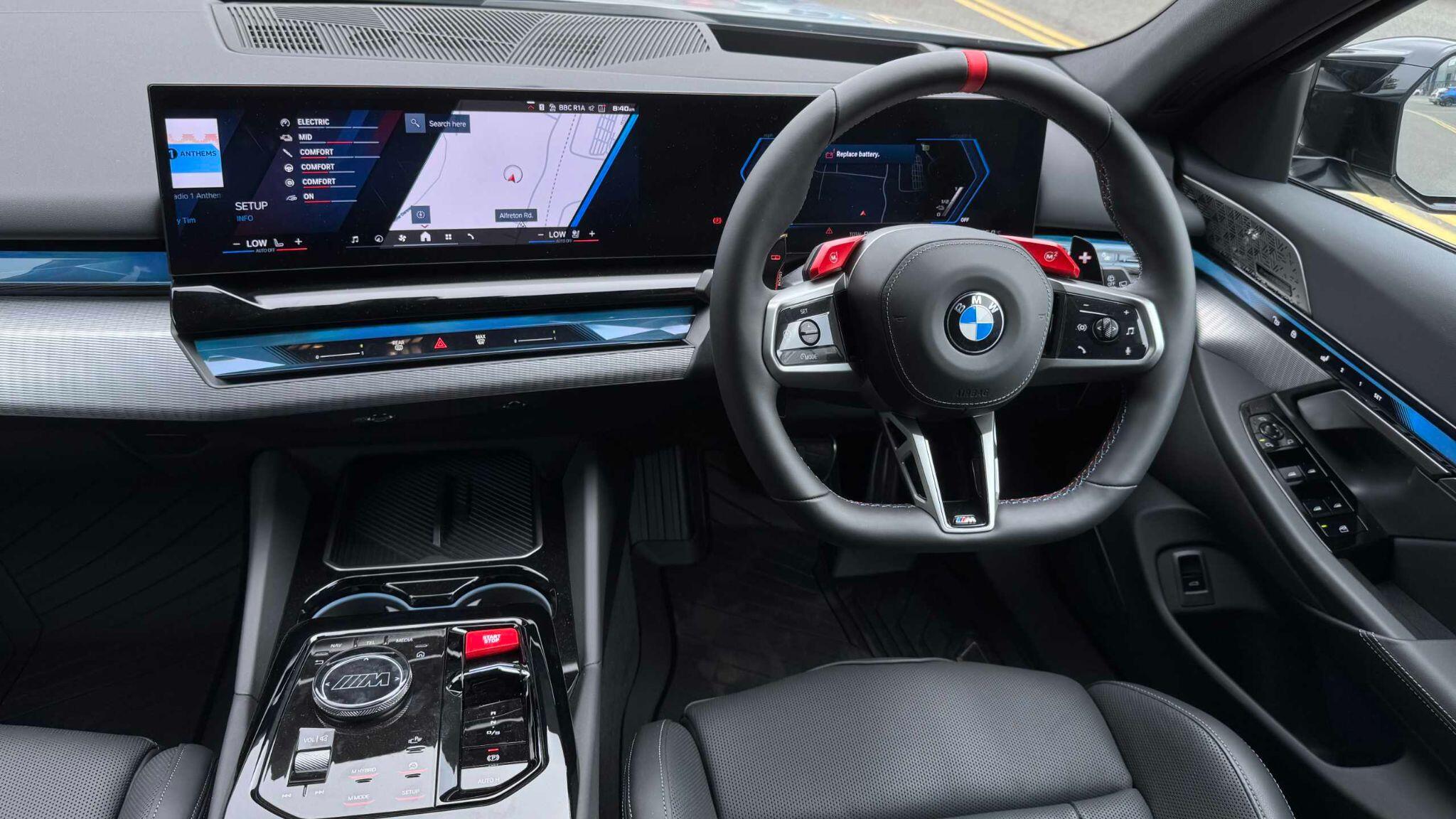 BMW M5 view 6