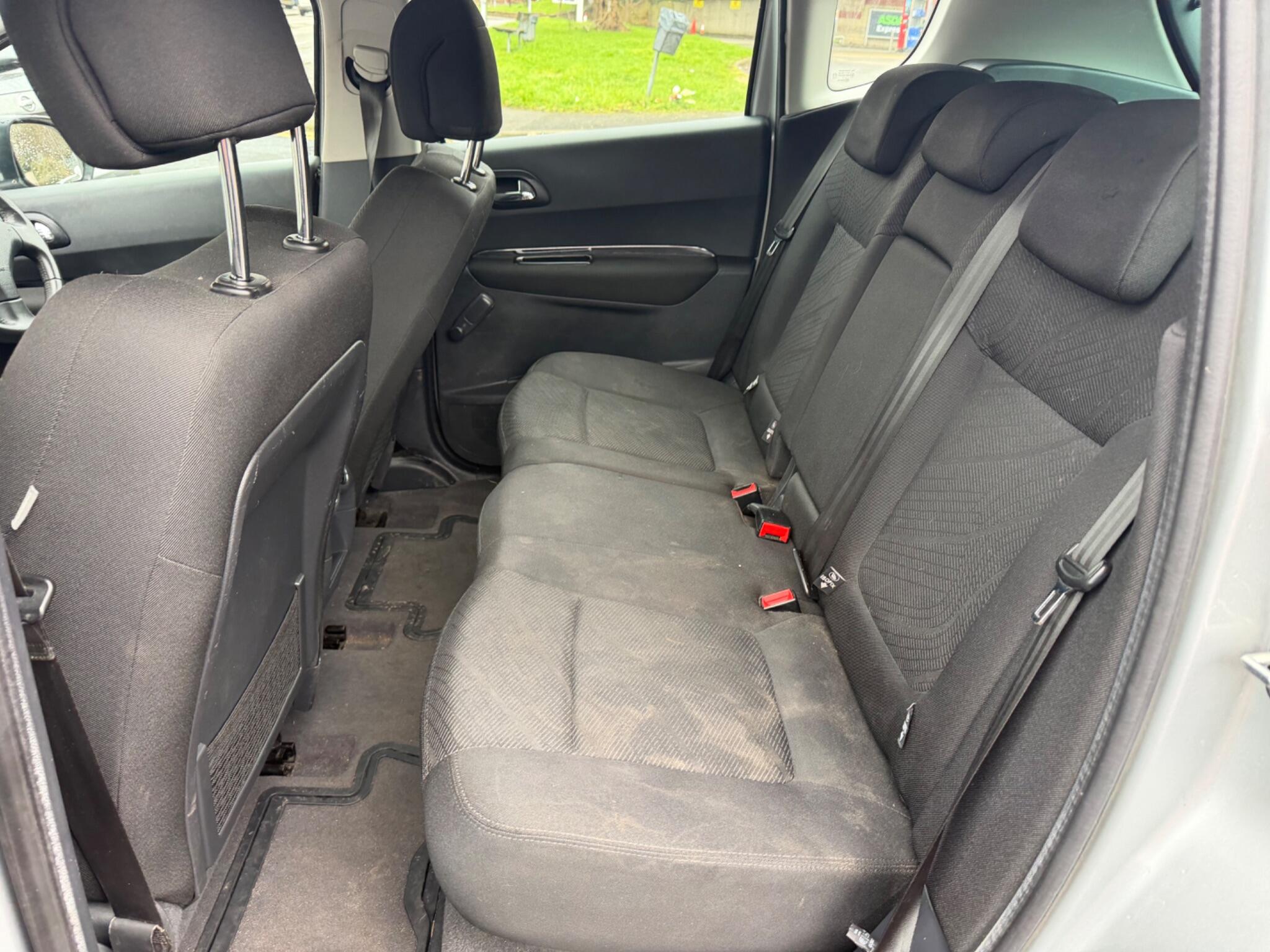 2010 Peugeot 3008 image 25