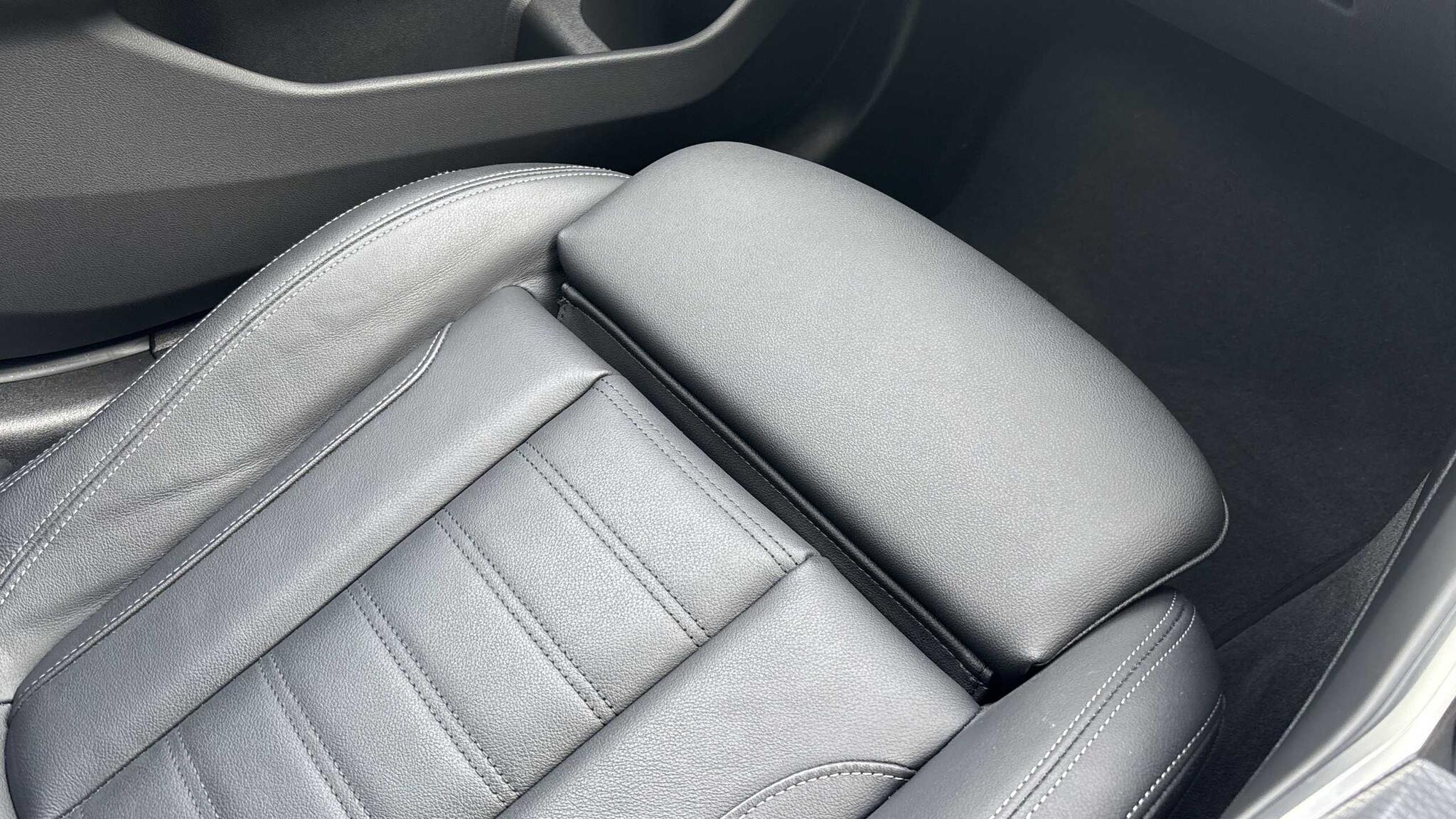 BMW 3 Series view 30