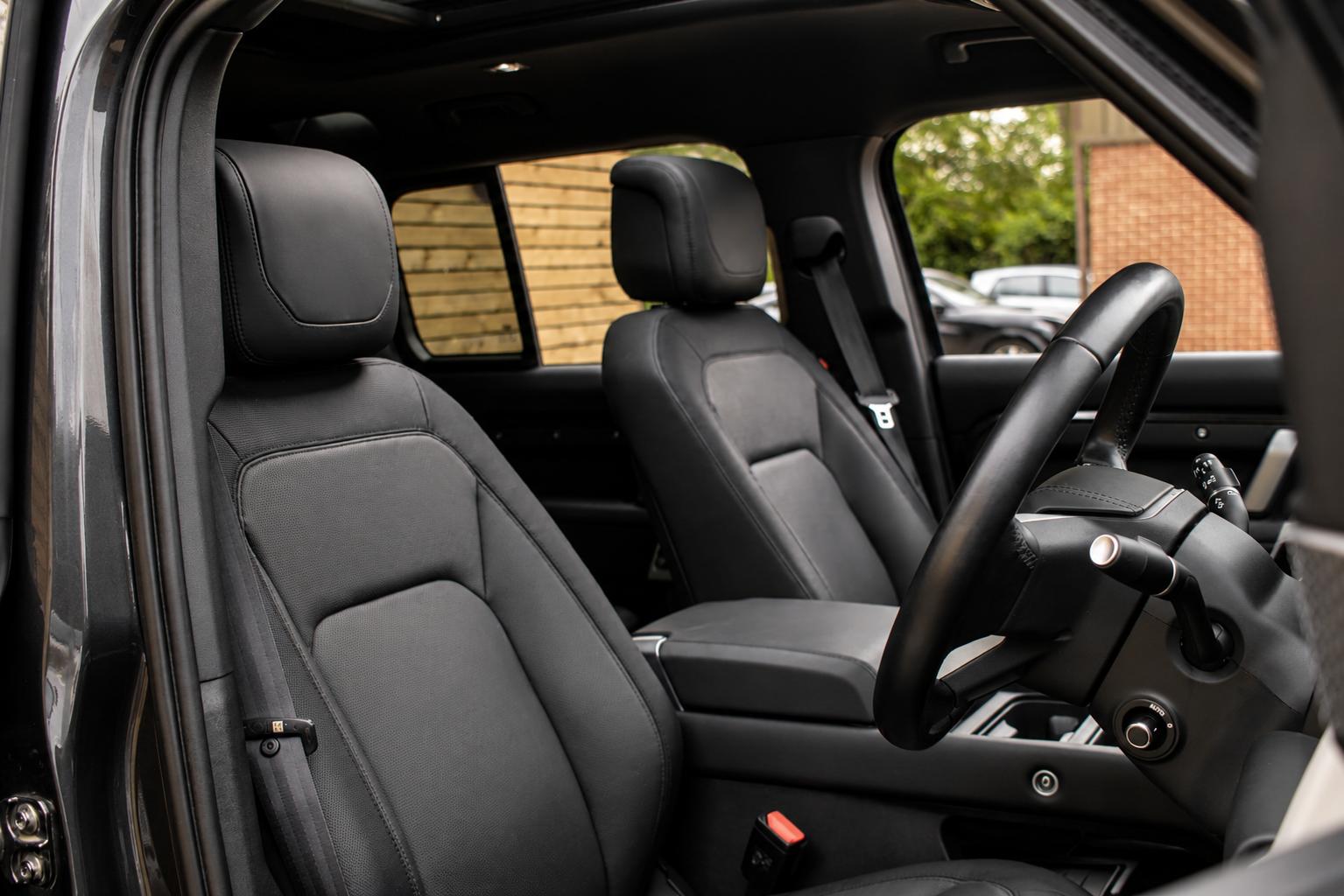 Land Rover Defender view 9